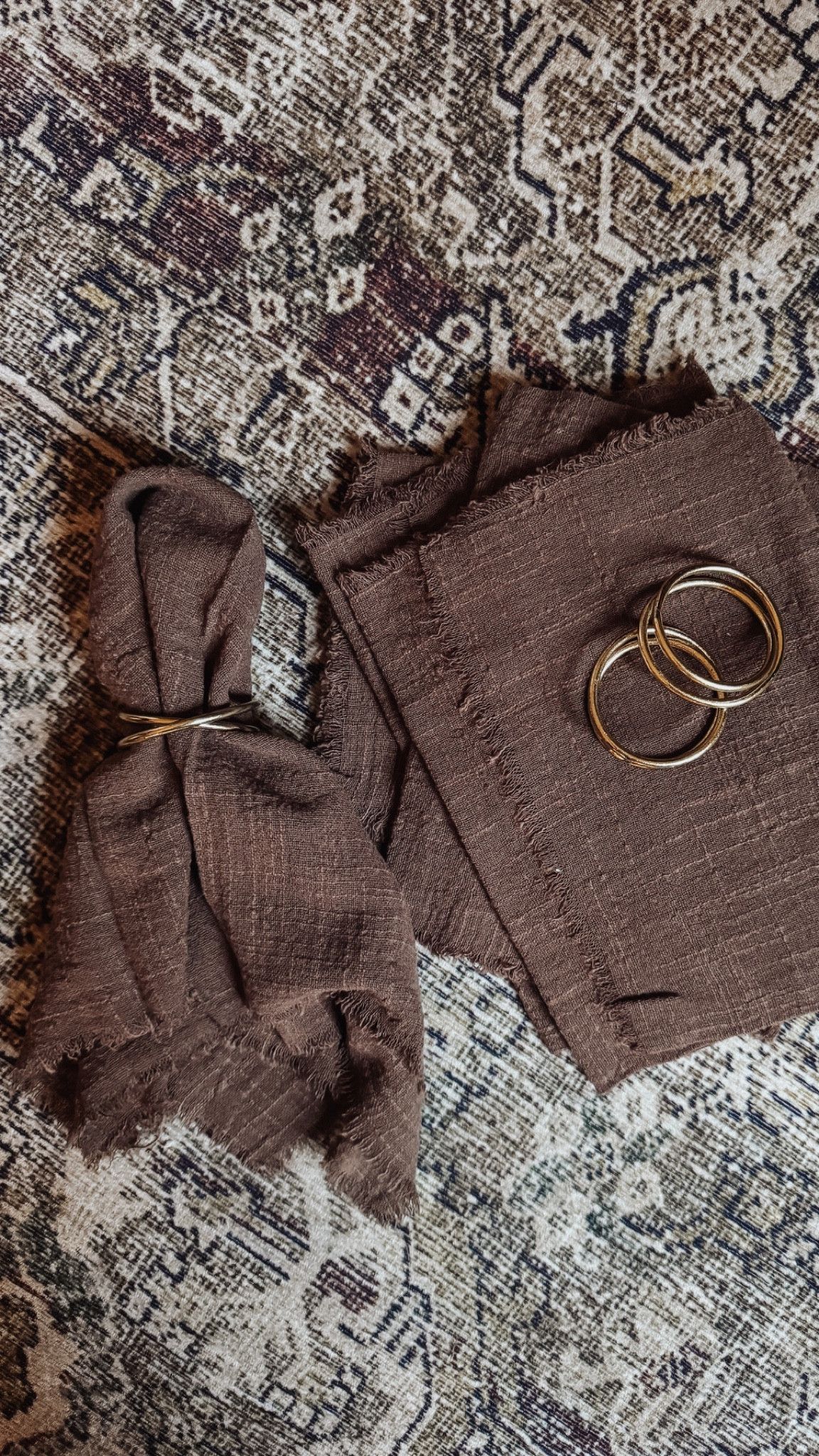 These chocolate brown napkins would be perfect for a Thanksgiving table 🦃  currently under $20 for a set of 10

#LTKFindsUnder50 #LTKHome #LTKHoliday