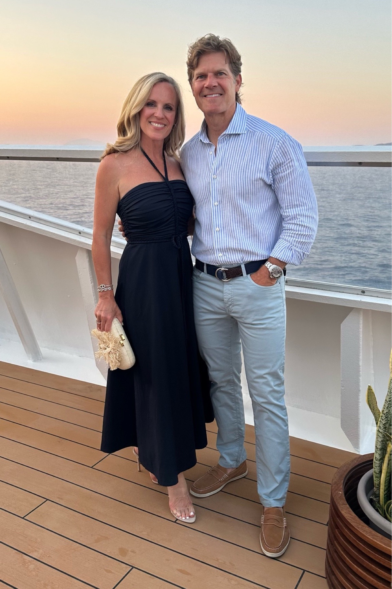 This beautiful midi dress is so versatile and the perfect piece to  take with you on any trip!

Veronica beard navy midi dress
Can also be worn strapless 
Strapless navy midi dress 
Fits TTS wearing size 2
Clear nude heels 
Transparent nude mules 
La fleur clutch Pamela Munson 
Dress for Dinner on a cruise and fall transition 

#LTKstyletip #LTKSeasonal #LTKshoecrush