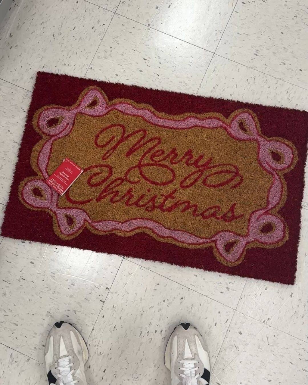 Christmas decor, Christmas doormat 

#LTKFindsUnder50 #LTKStyleTip #LTKHoliday