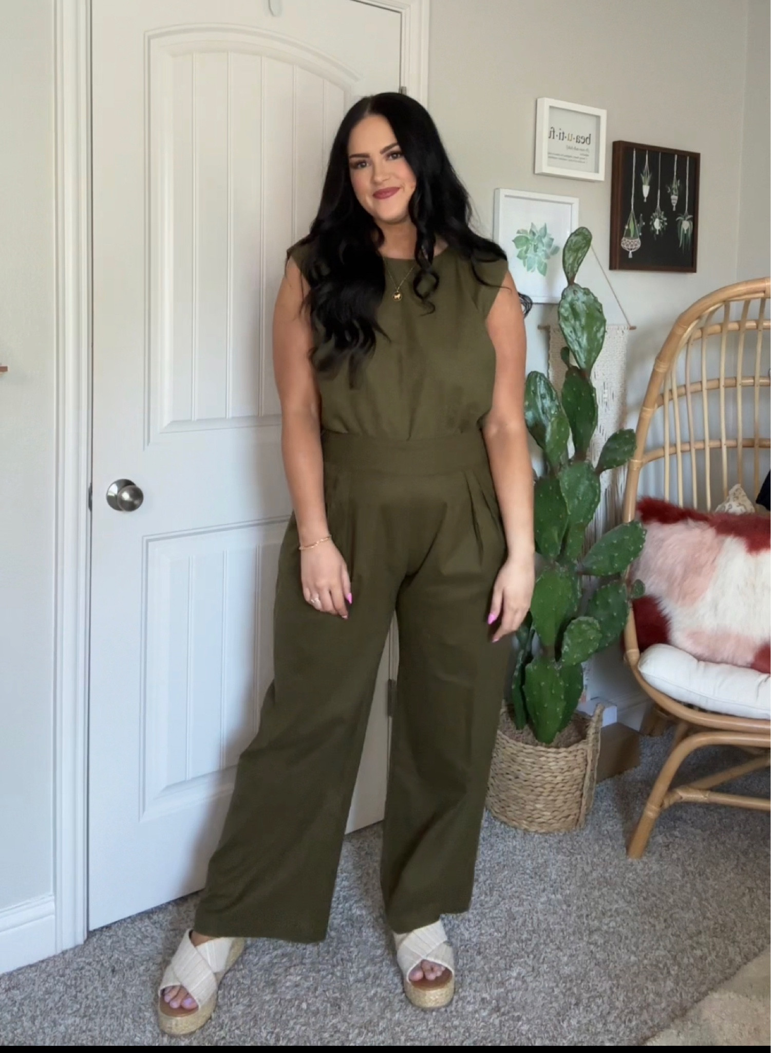 Wearing size large in both top and bottom! top has a cropped fit and pants are TTS 💕

#LTKcurves #LTKunder50 #LTKunder100