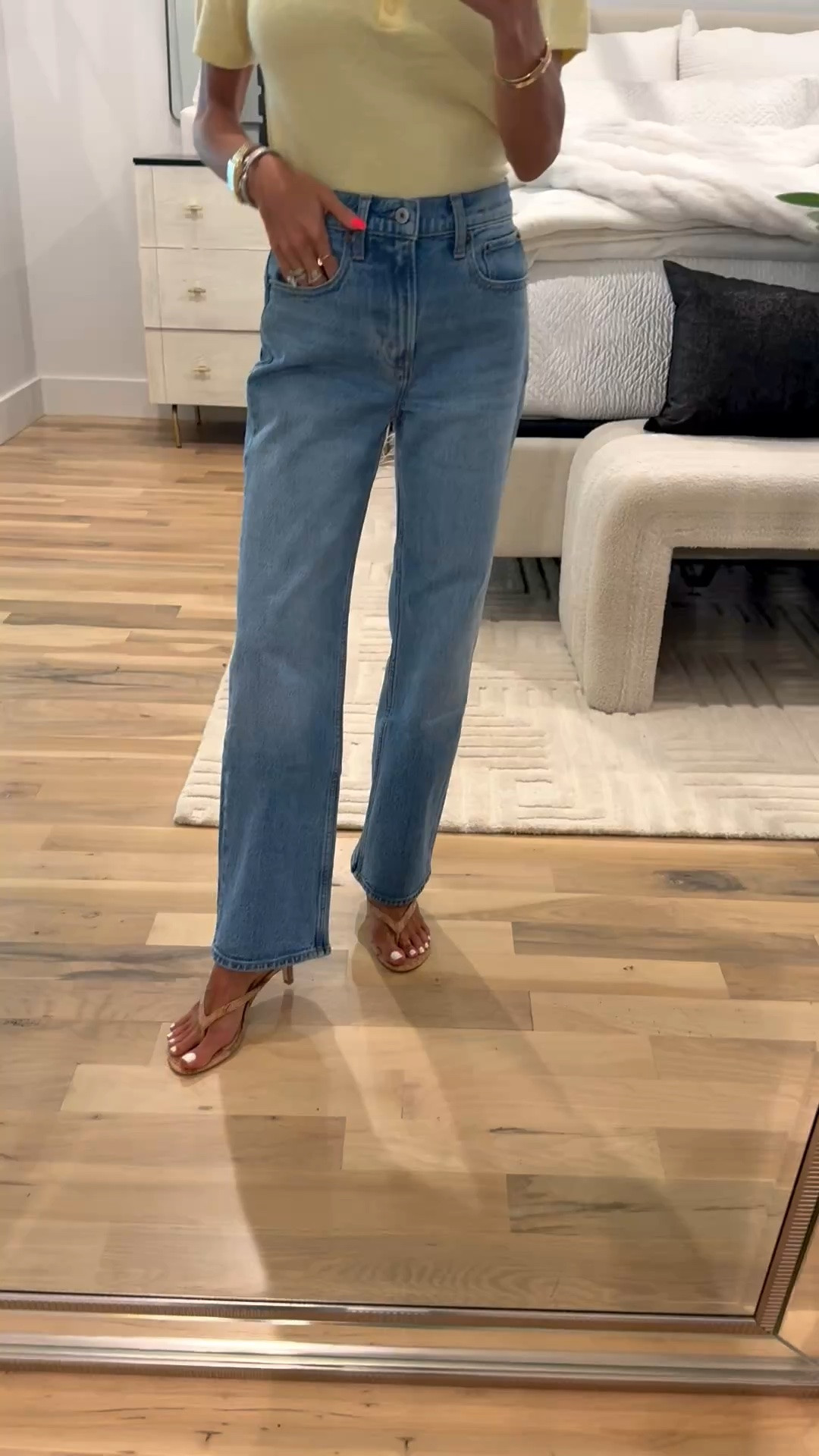 90s relaxed jeans in size 23 x short

#LTKPetite #LTKSaleAlert