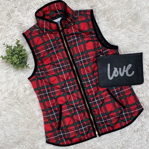 🎉2X HP🎉 Old Navy Plaid Quilted Vest 💗 Red Green White & Black | Poshmark