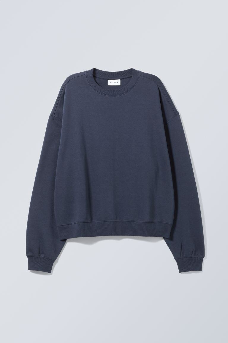 Essence Standard Sweatshirt - Blue - Ladies | H&M GB | H&M (UK, MY, IN, SG, PH, TW, HK)