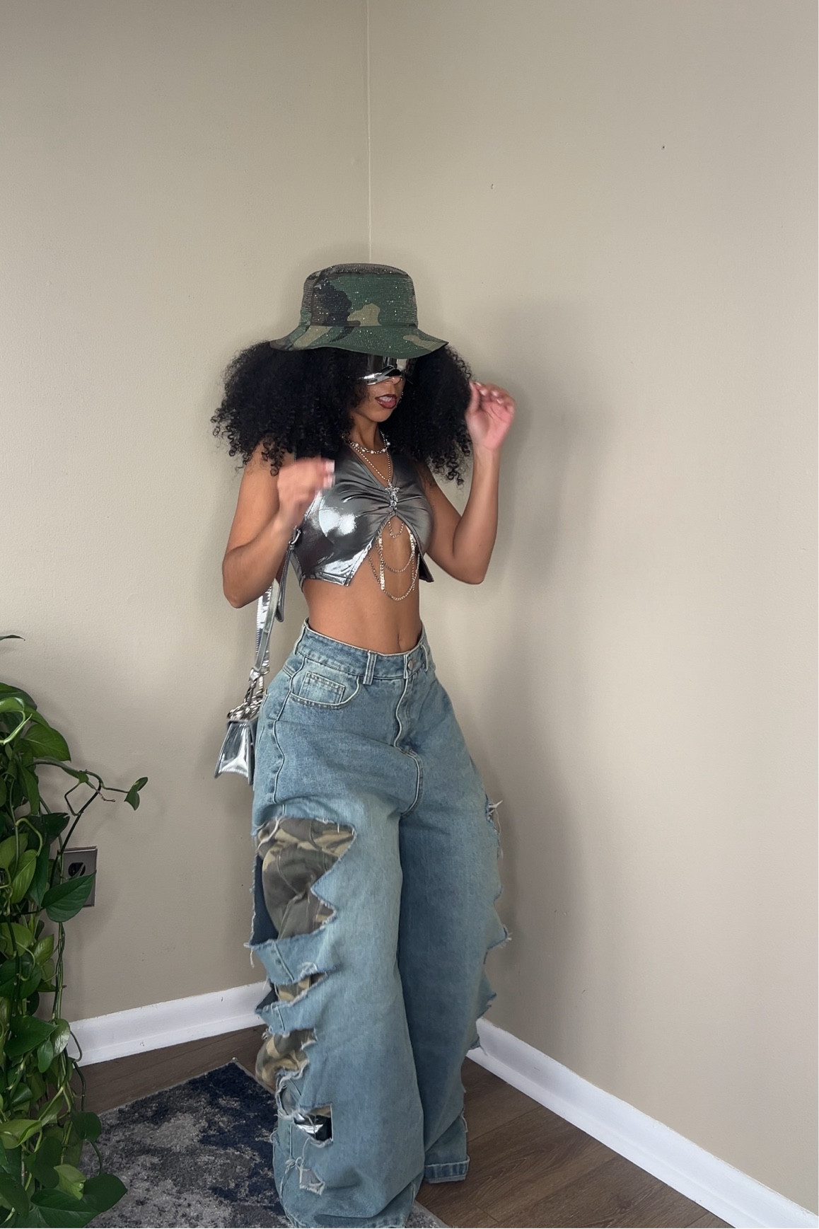 Top: Size XS; Pants: Size S

#LTKSeasonal #LTKStyleTip #LTKFindsUnder100