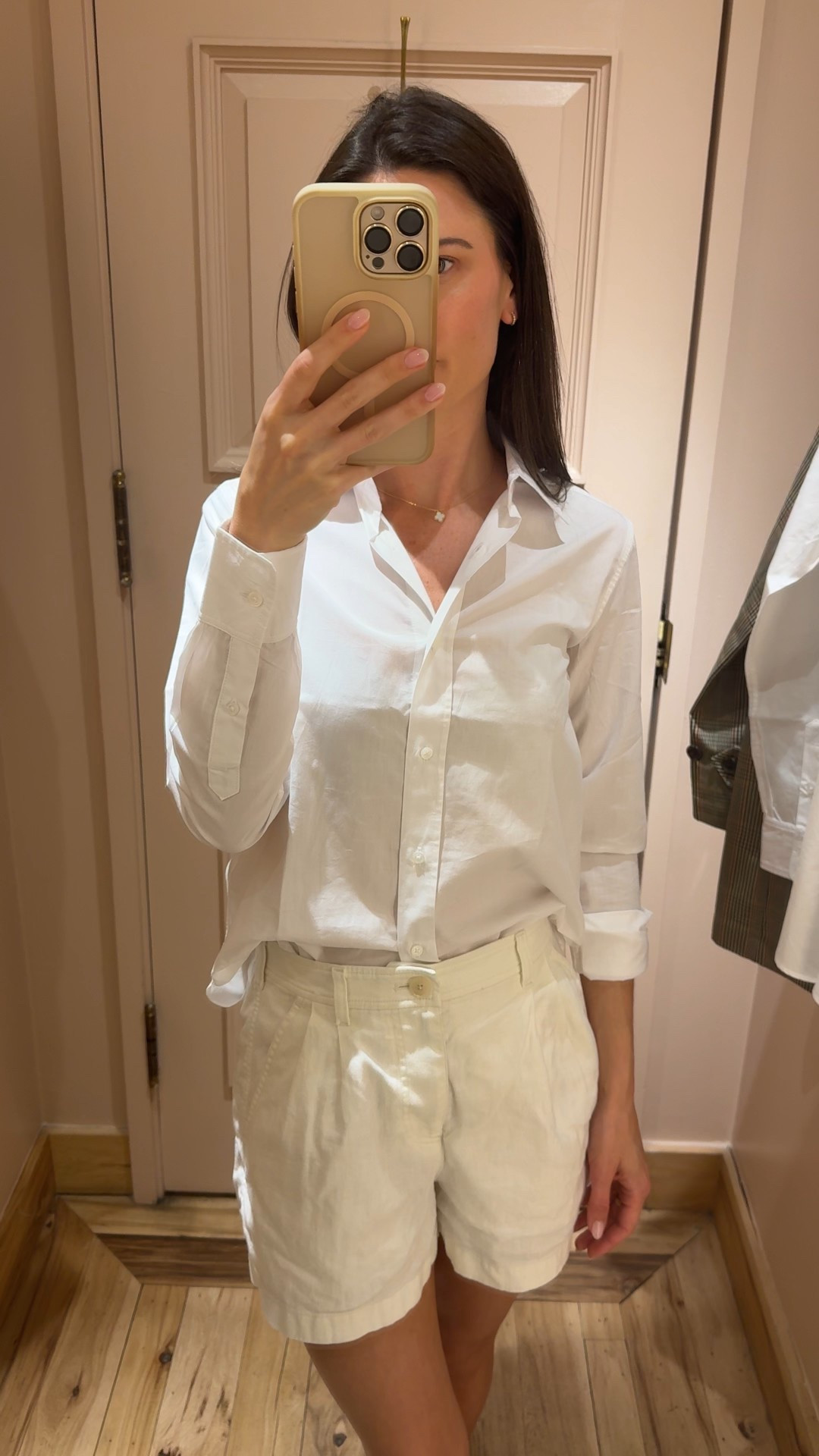 Can’t go wrong with a classic button down, I loved the fit of this one - size 00

#LTKWorkwear #LTKSeasonal #LTKFallSale