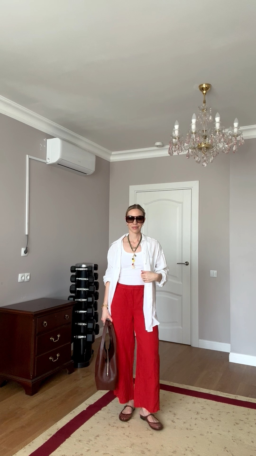 Obsessed with these barrel leg linen pants from Banana Republic! Wearing XS. Perfect for summer vacation!

#LTKootd #LTKTravel #LTKOver40