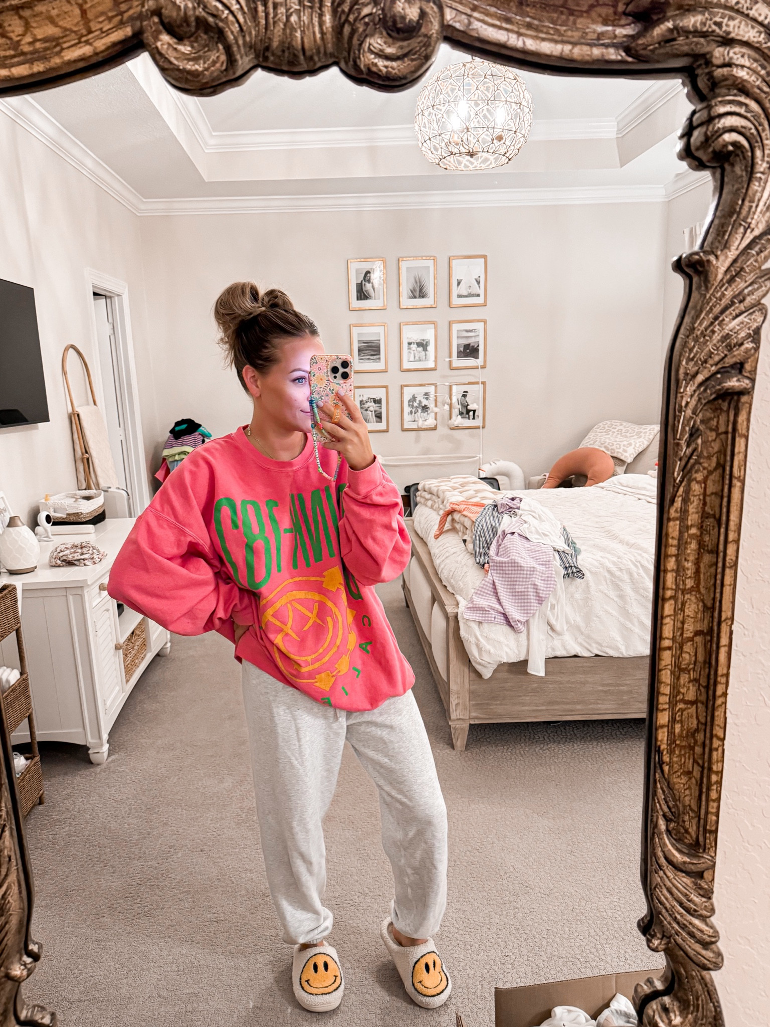 Baggy comfort vibes! Wearing small in joggers, I wore these during pregnancy and early postpartum so now they are super baggy on me  // s/m in sweatshirt it’s definitely oversized fit on its own 