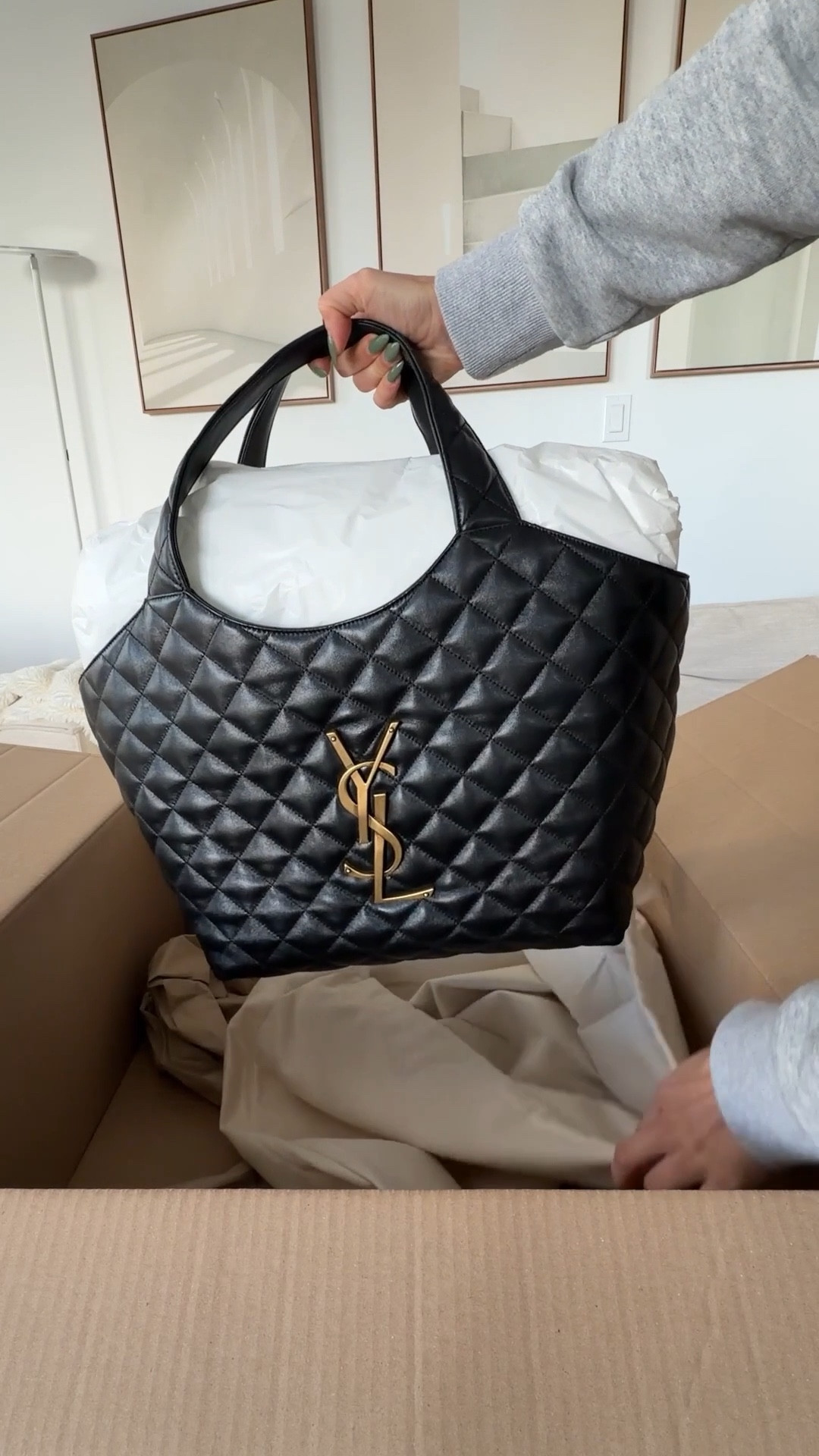 YSL tote bag unboxing 

#LTKTravel #LTKWorkwear #LTKGiftGuide