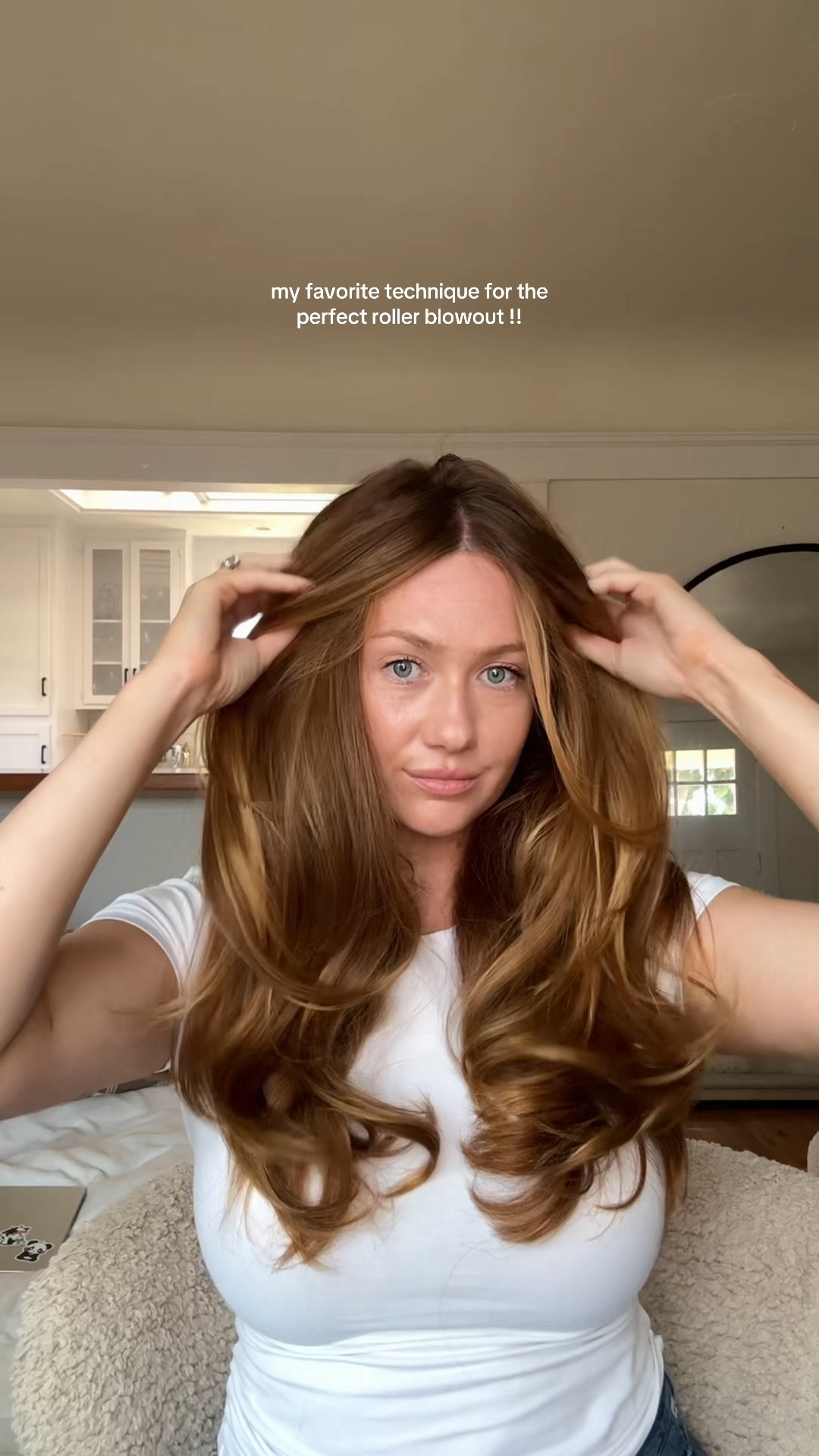 A little Velcro roller, round brush blowout tutorial!! And linking all my current favorite hair products too 