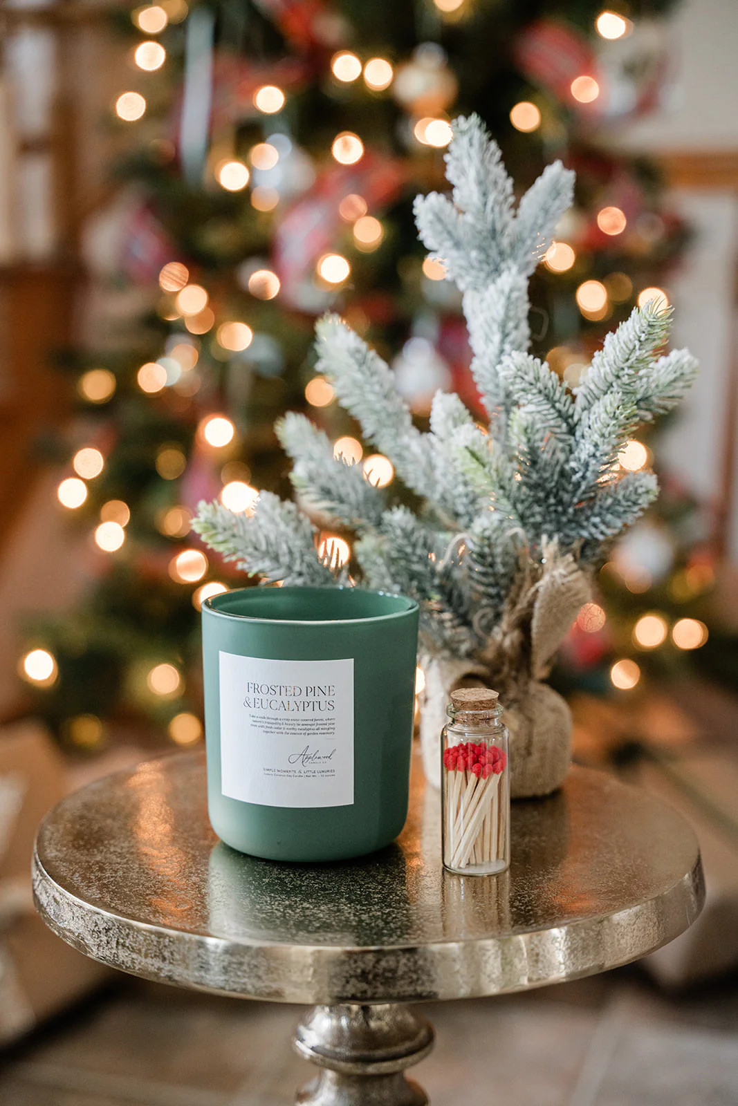 FROSTED PINE & EUCALYPTUS | Luxury Home Fragrance | Applewood Candle Co.