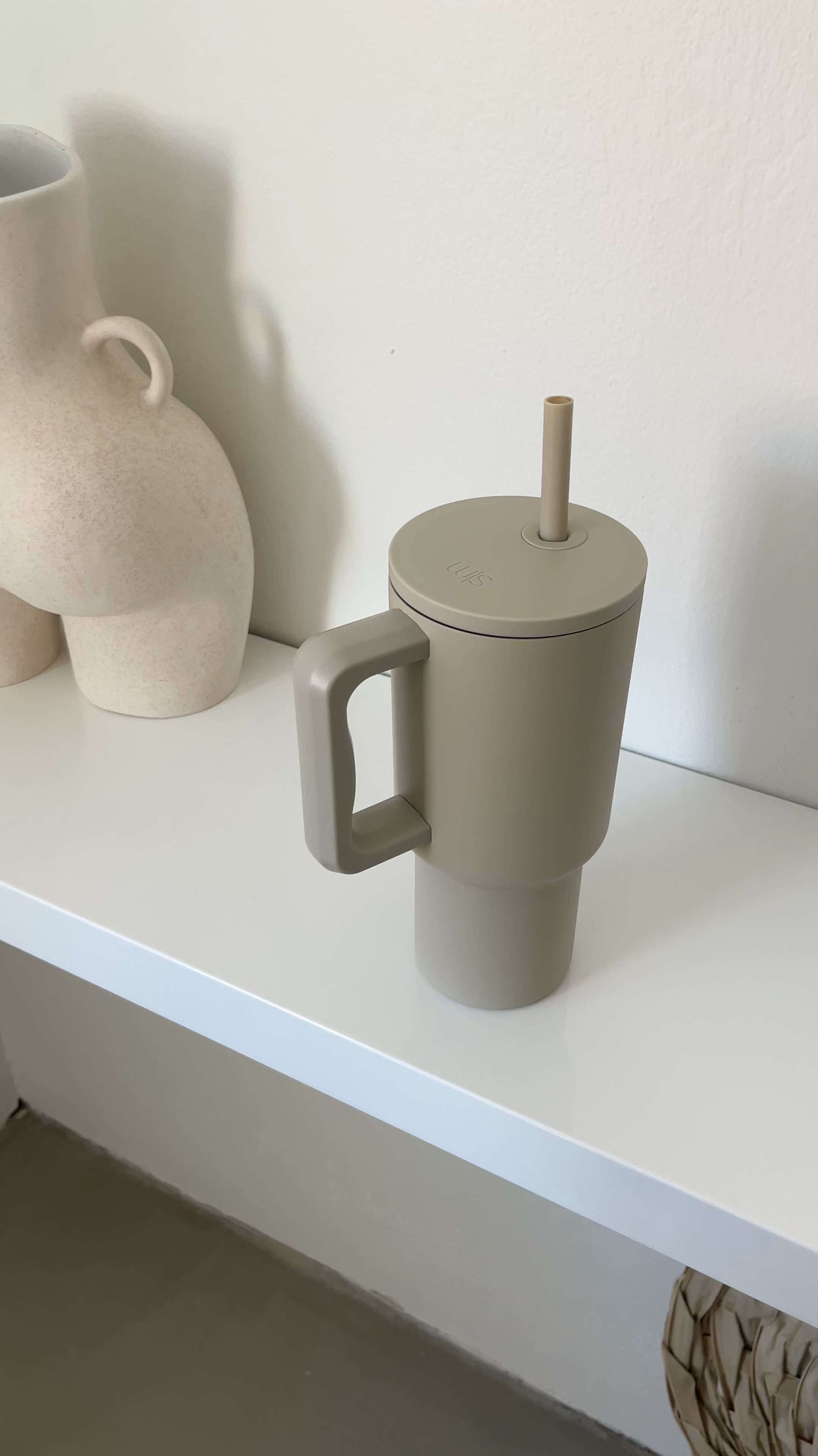 Fav tumbler! I use it every day for water. Now available in black and under $27!

#LTKFitness #LTKVideo #LTKHome