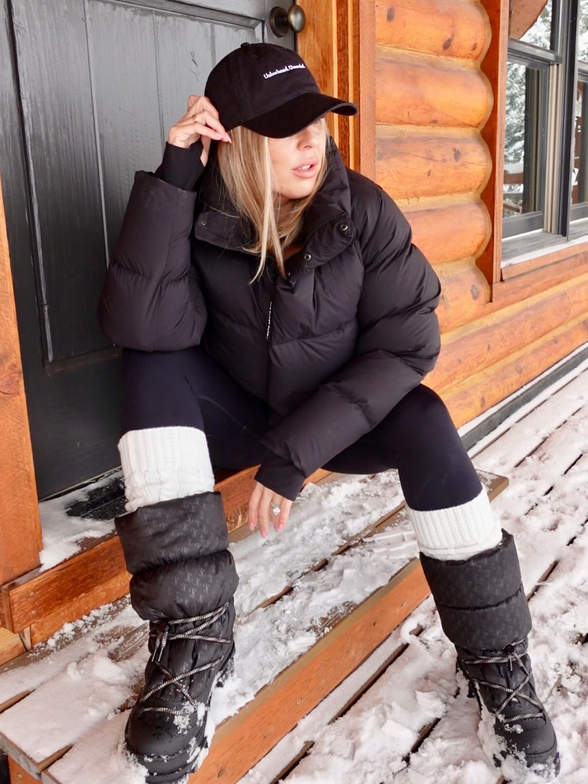 The easiest way to elevate a casual outfit: add the hat 

Also pondering why snows already melting in early March 🤔❄️

Hat @akaliaofficial #akalia #unbothered #unmatched 
 Puffer @aritzia 
Boots @jimmychoo (linked similar bc they’re from a few seasons ago)
