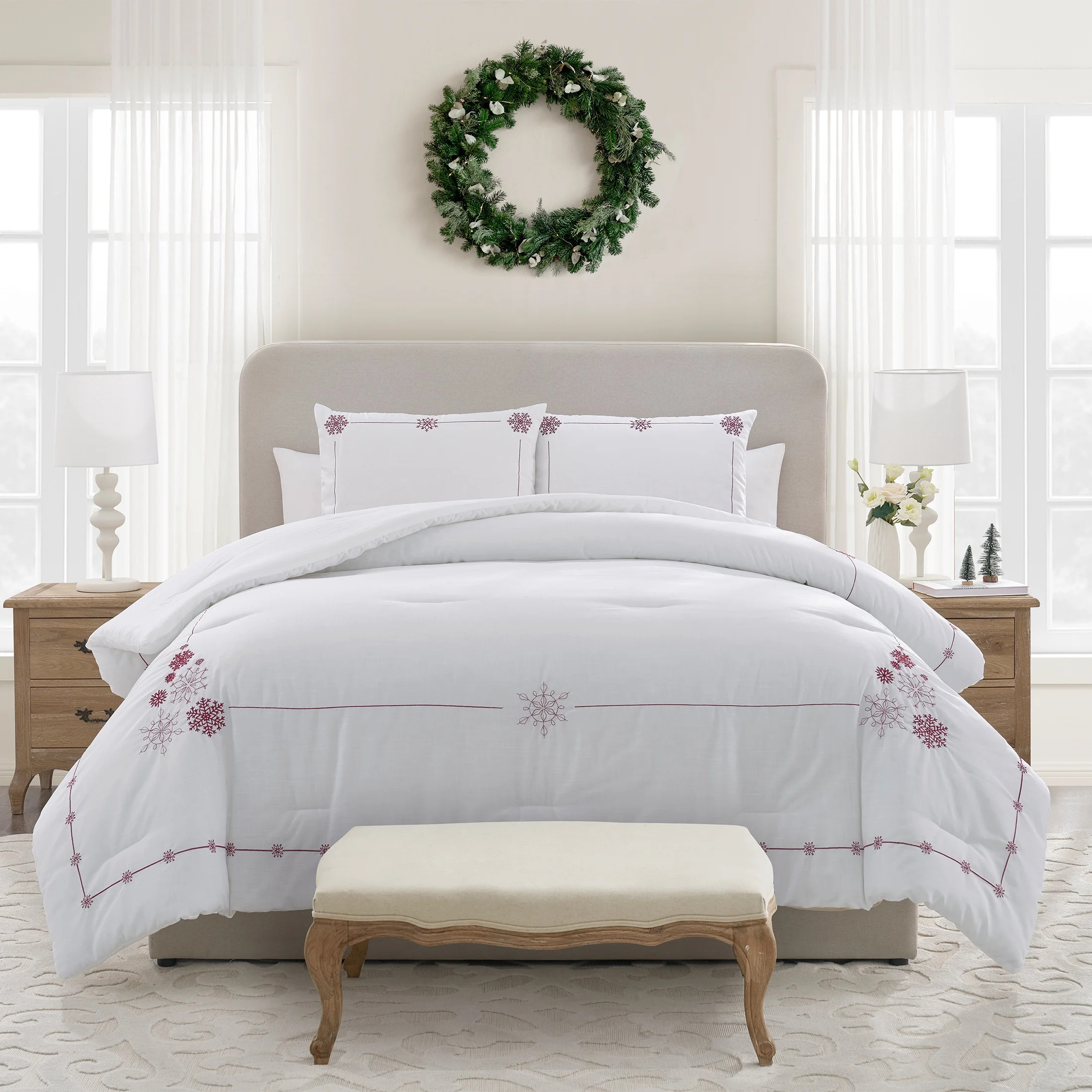 My Texas House Gwyneth 3-Piece Bright White Snowflake Holiday Comforter Set, Full/Queen | Walmart (US)