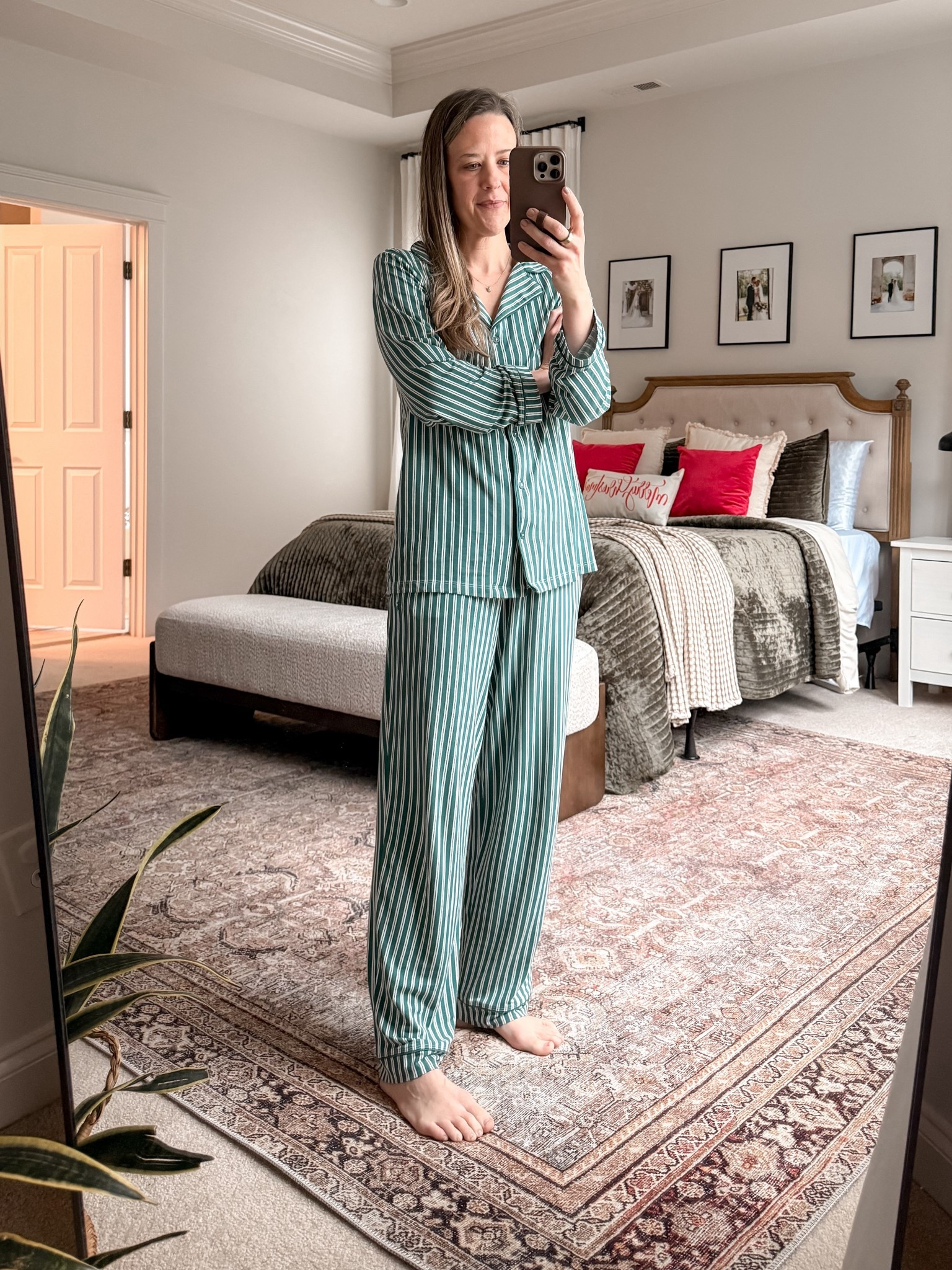 I didn’t get the hype until I put them on…
These Tommy John pajamas were a gift, and honestly — I don’t want to take them off. They’re buttery soft, breathable, and the most comfortable set I’ve ever owned 🤍

If you’re looking for a “treat yourself” moment or the perfect cozy gift — this is it.

#LTKStyle #LTKUnder100 #MomLife #WinterFavorites #TommyJohn #CozyPajamas #LinenAndLightCo

#LTKmorningroutine #LTKHome #LTKGiftGuide