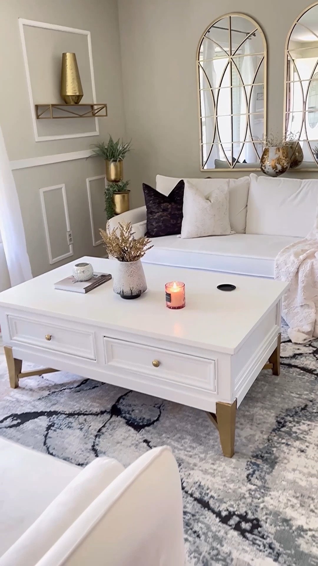 Abstract rug 76% off! 

#LTKmomlife #LTKHome #LTKSaleAlert