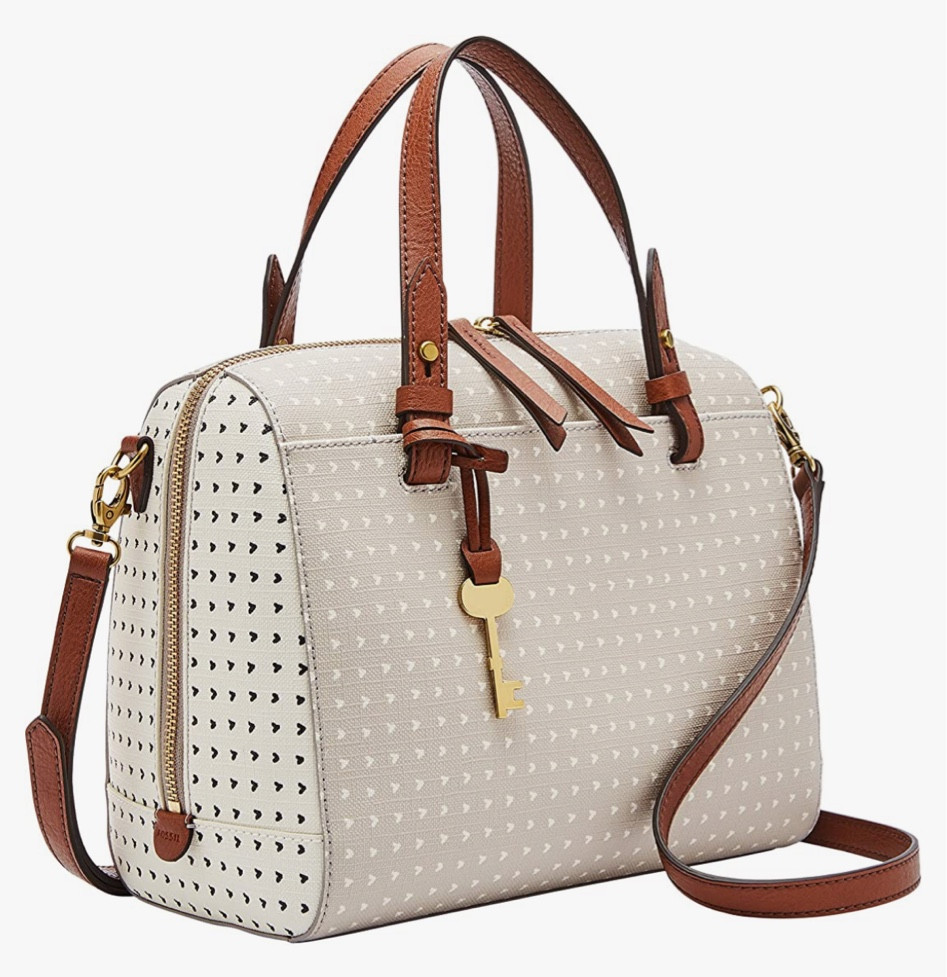 A purse to hold all of your belongings!

Cute, stylish, shoulder bag, everyday, women, large, organized, fashion, brown, white, fossil, brand, fall, present, holiday, birthday, gift

#LTKitbag #LTKfit #LTKunder100