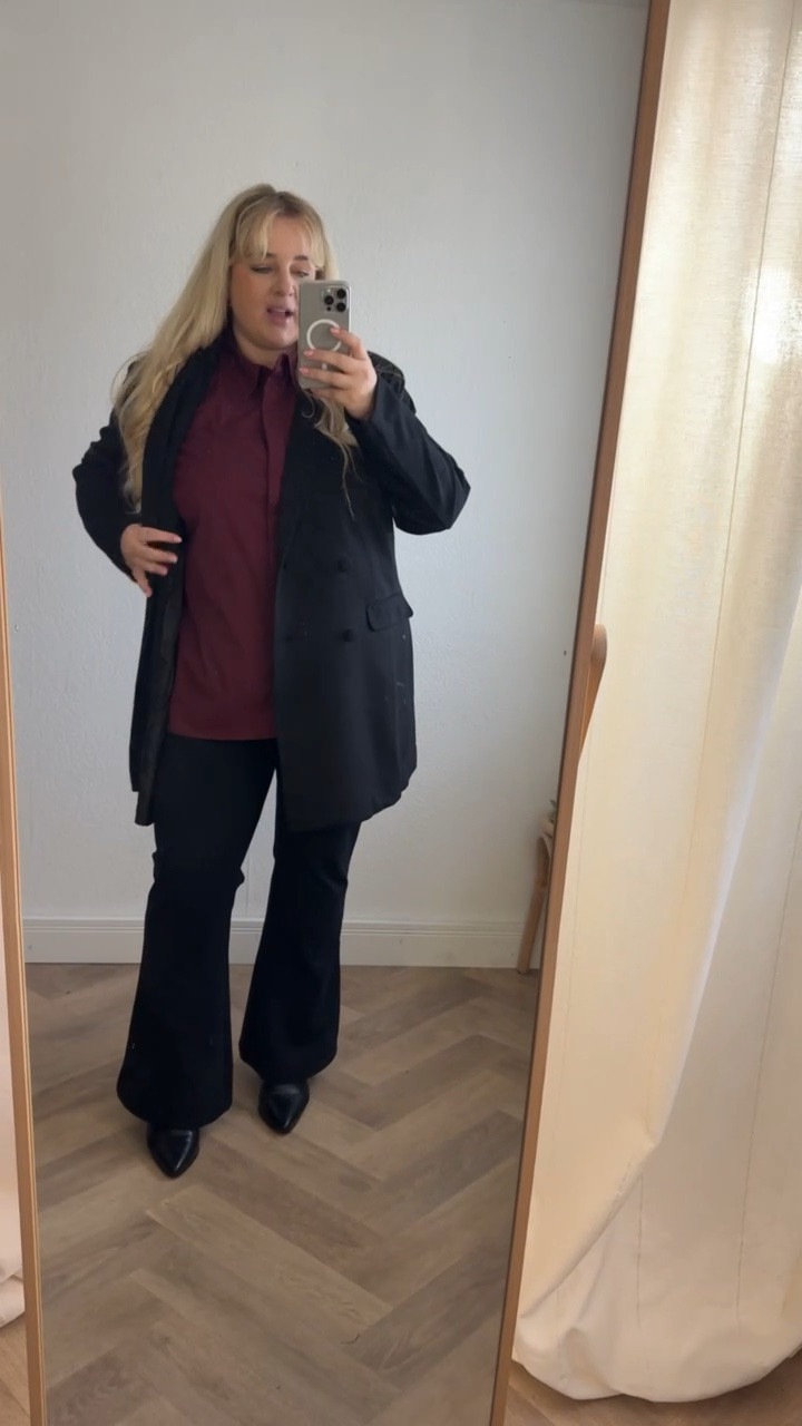 Büro Outfit ❤️

15 % sparen bei Bon Prix mit dem Code:
bysandra15
(Gültigkeit: 16.09. -einschl. 18.09.2026; 15% auf Alles; einmalig einlösbar pro Kundin; gilt in DE App & Webshop)

#plussizefashion #hosenlook #curvy #autumn #herbst

#LTKdeutschland #LTKplussize #LTKautumn