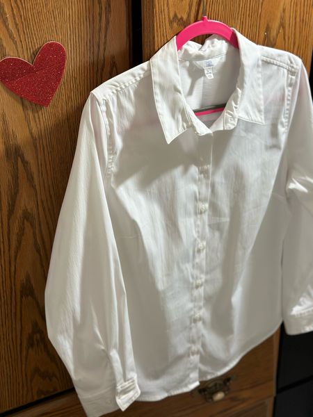 Best affordable button up shirt! 

#LTKfindsunder50 #LTKSeasonal