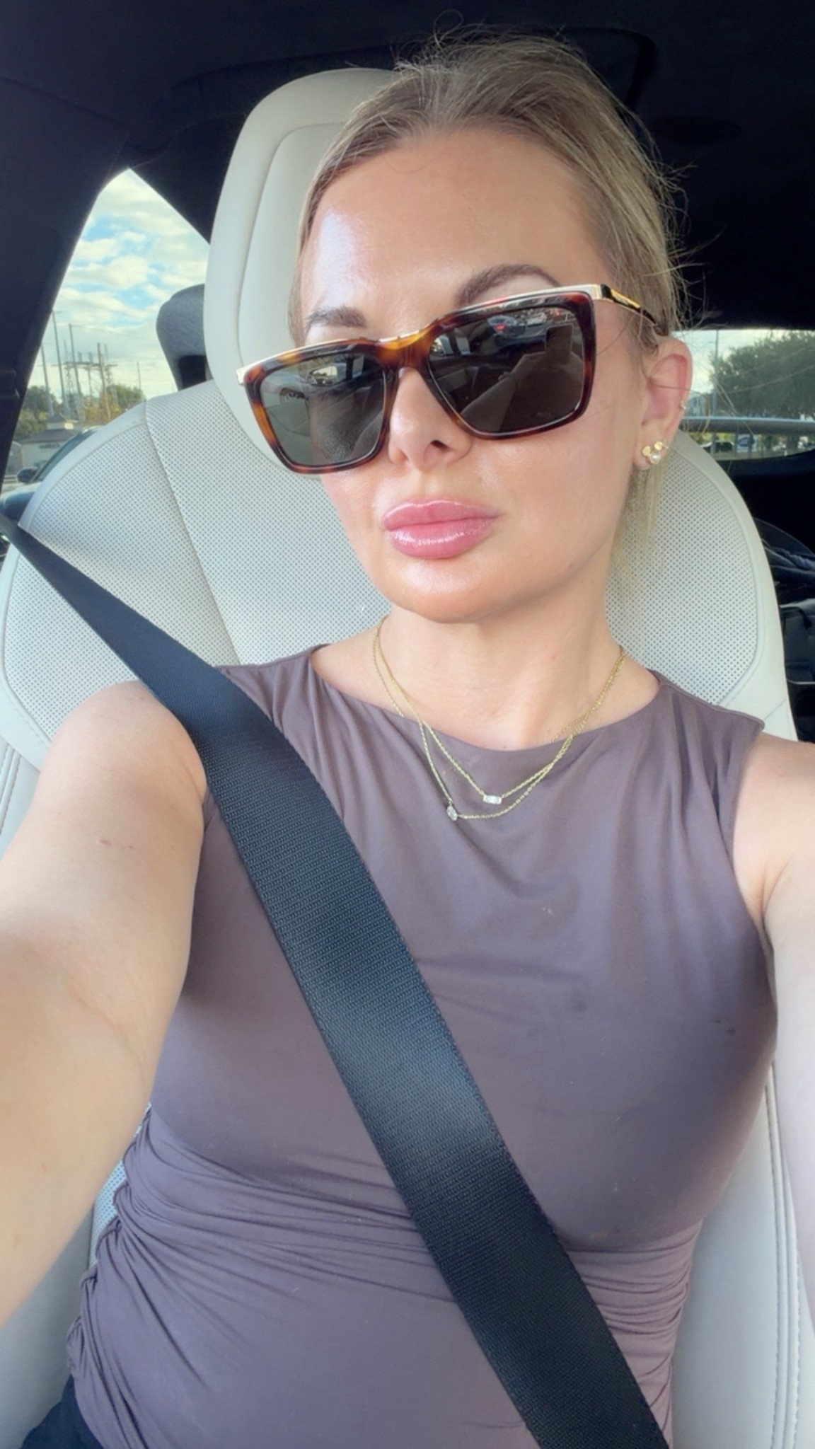 Best lip oil 👄 
Baby smudge is all over my shirt, but literally the most comfortable Amazon shirt ever.

#LTKmomlife #LTKBeauty #LTKdayinmylife