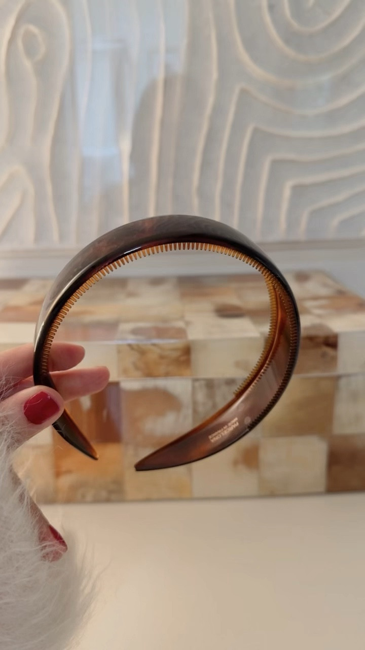 Currently obsessed with head bands

#LTKVideo #LTKbeauty #LTKstyletip