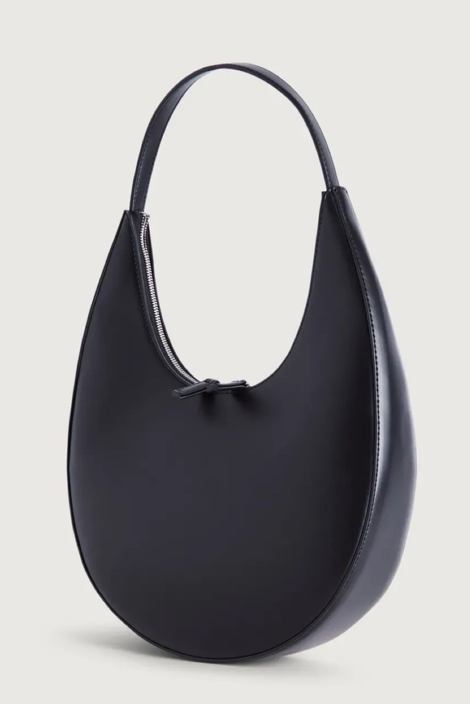 The most beautiful structured shoulder back from #oak+fort 
#fallfashion 

#LTKitbag #LTKstyletip #LTKover40