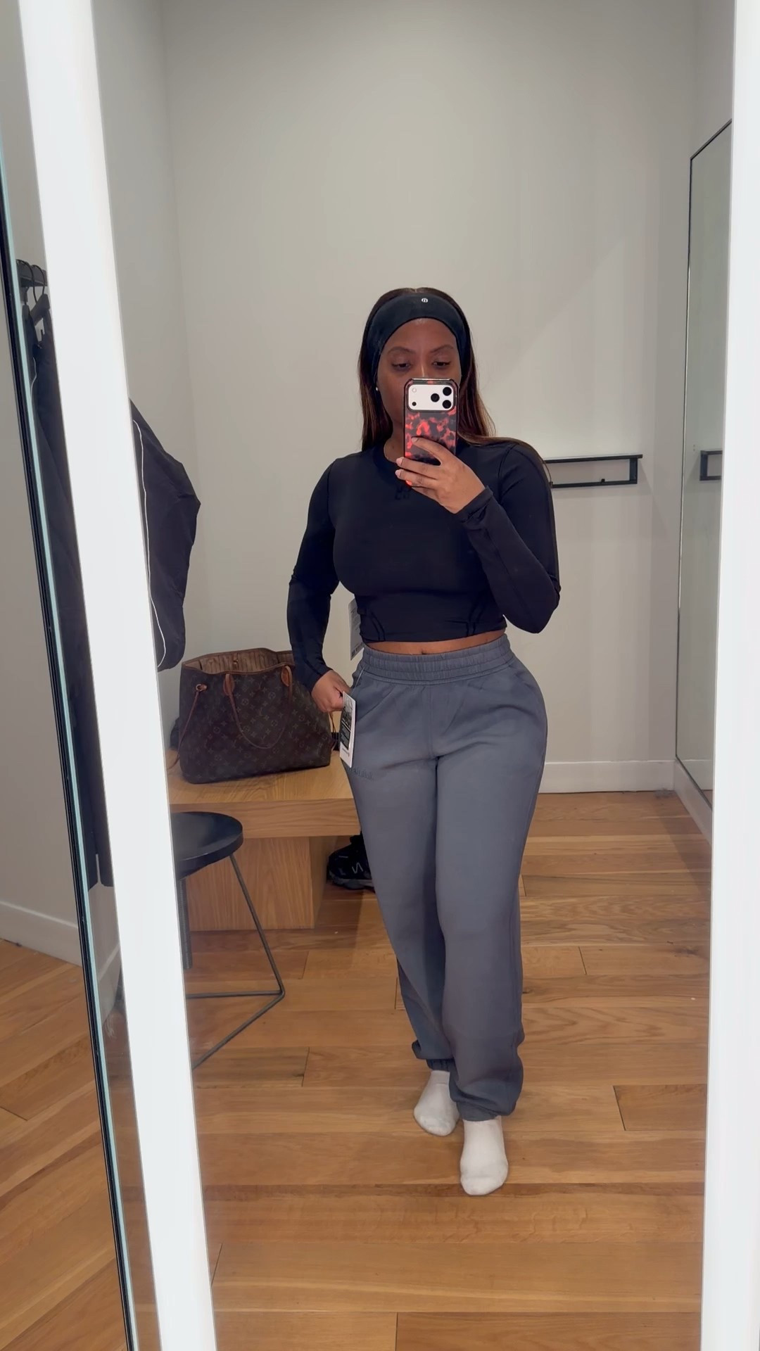 These sweatpants and long sleeve are so comfy and perfect for the winter 

#LTKMidsize #LTKfitnessgoals