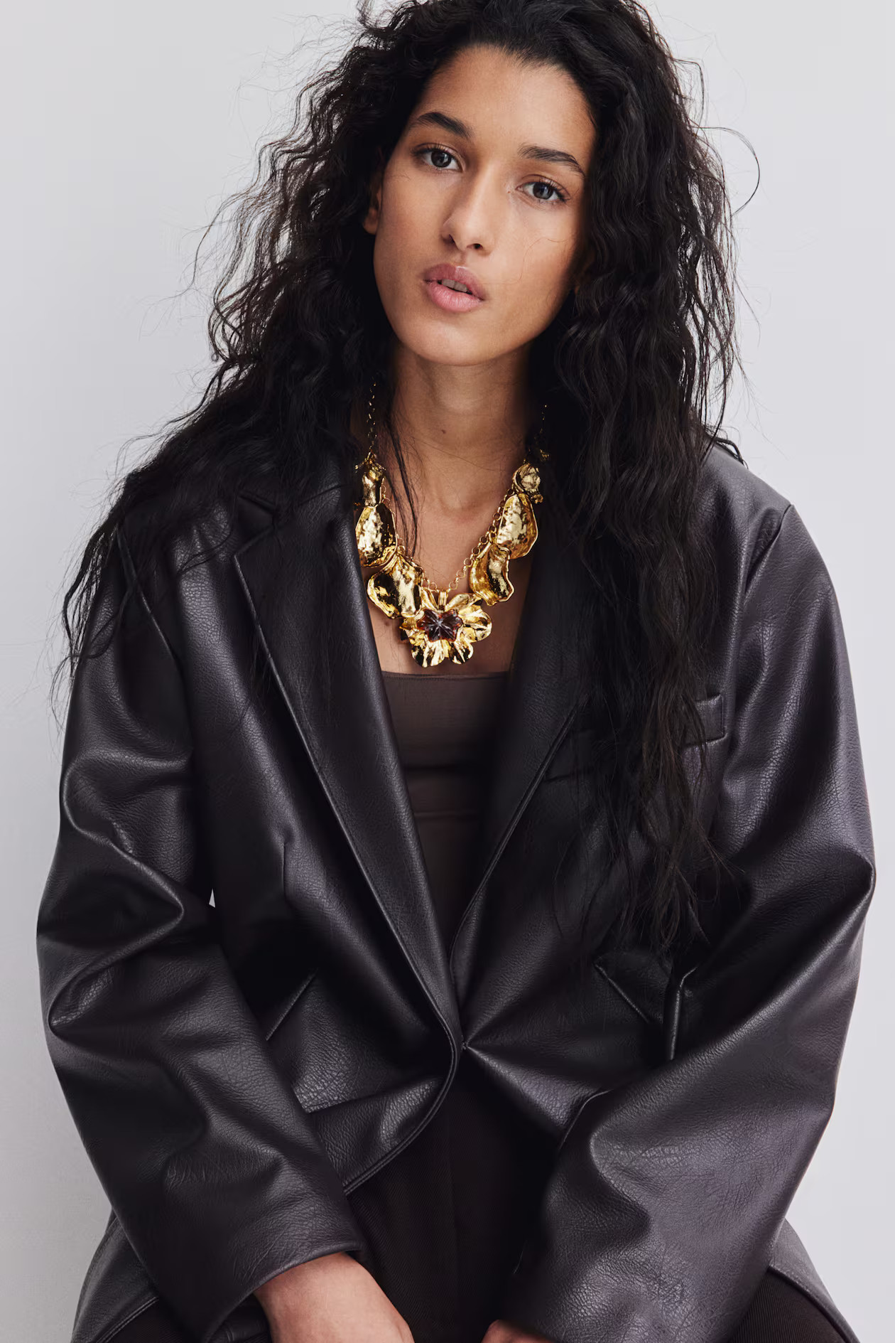 Pendant necklace | H&M (UK, MY, IN, SG, PH, TW, HK)