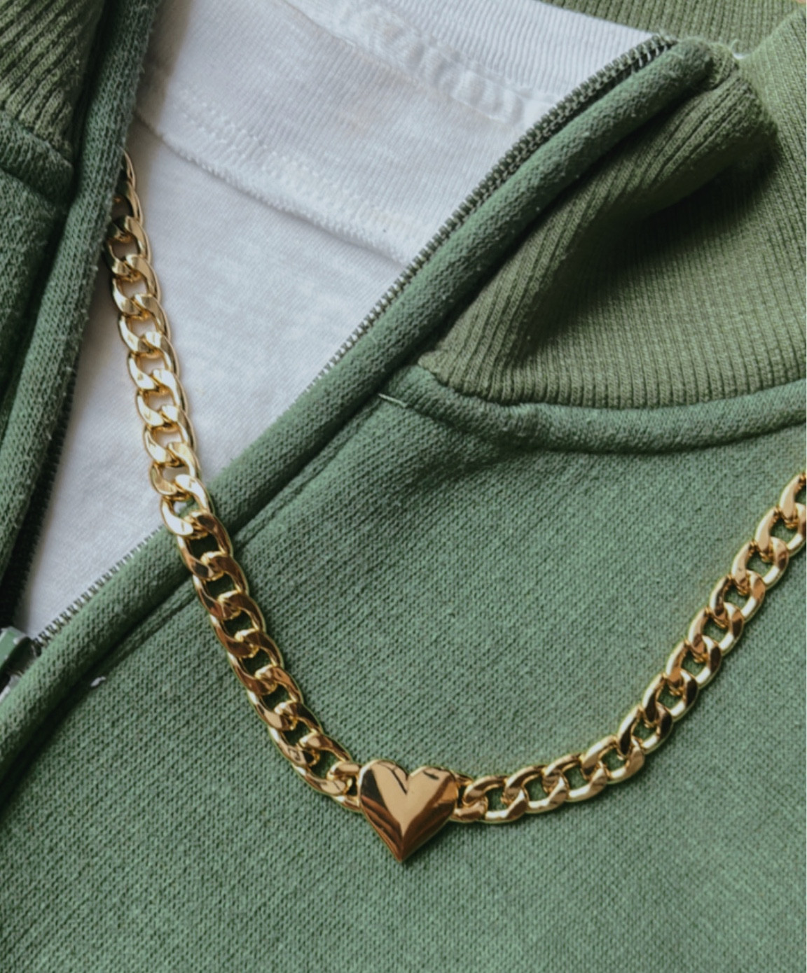 ✨ Obsessed with my latest accessory find: this stunning gold heart-shaped choker! 💛 It adds the perfect touch of glamour to any outfit, whether I'm dressing up for a night out or keeping it casual during the day. It’s giving Dior if you know what I mean! Definitely a new favorite in my jewelry collection! #HeartChoker #AccessorizeInGold

#LTKFestival #LTKfindsunder50 #LTKstyletip