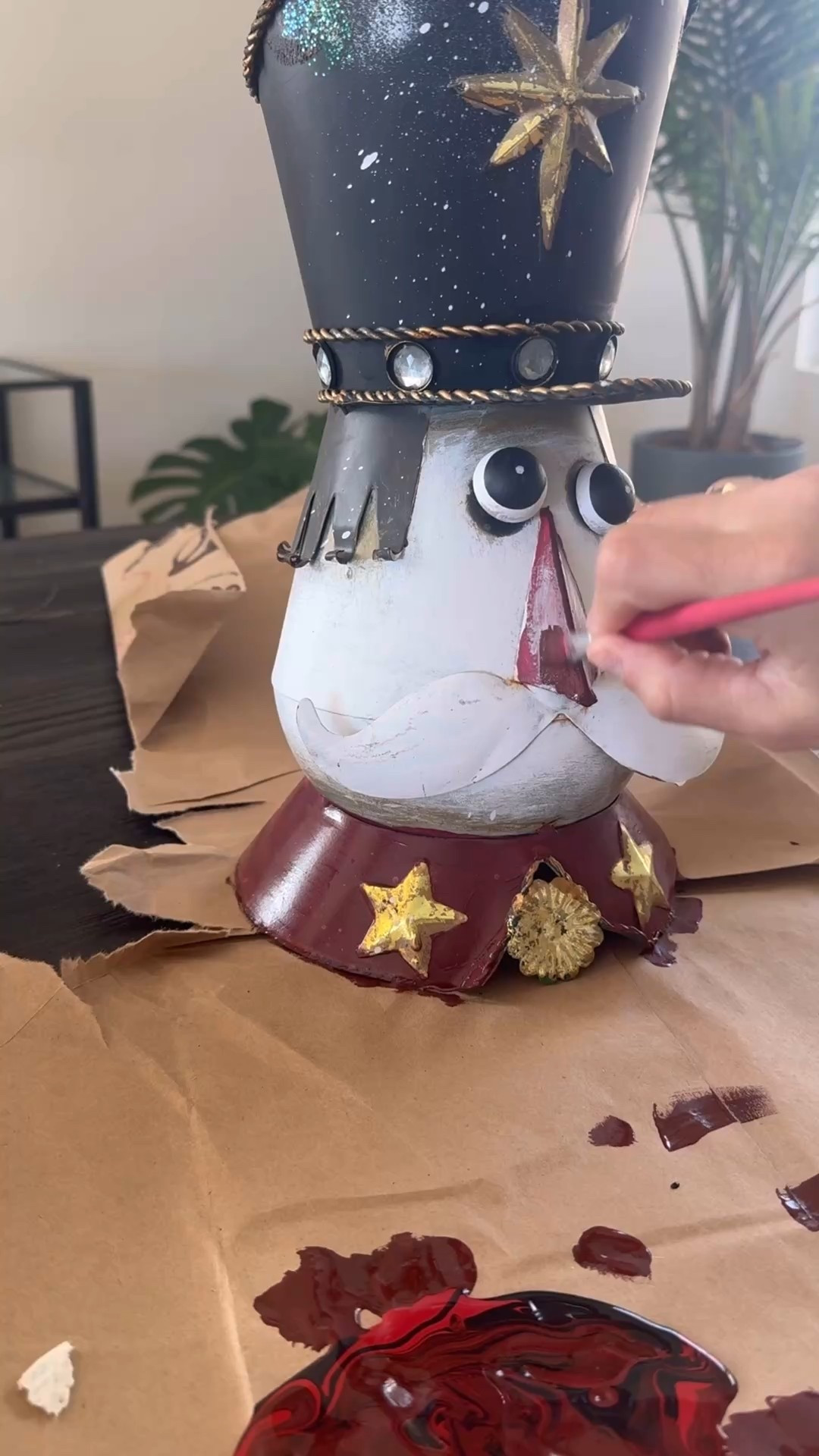 This turns anything into GOLD! ✨ #diy #crafts #gold