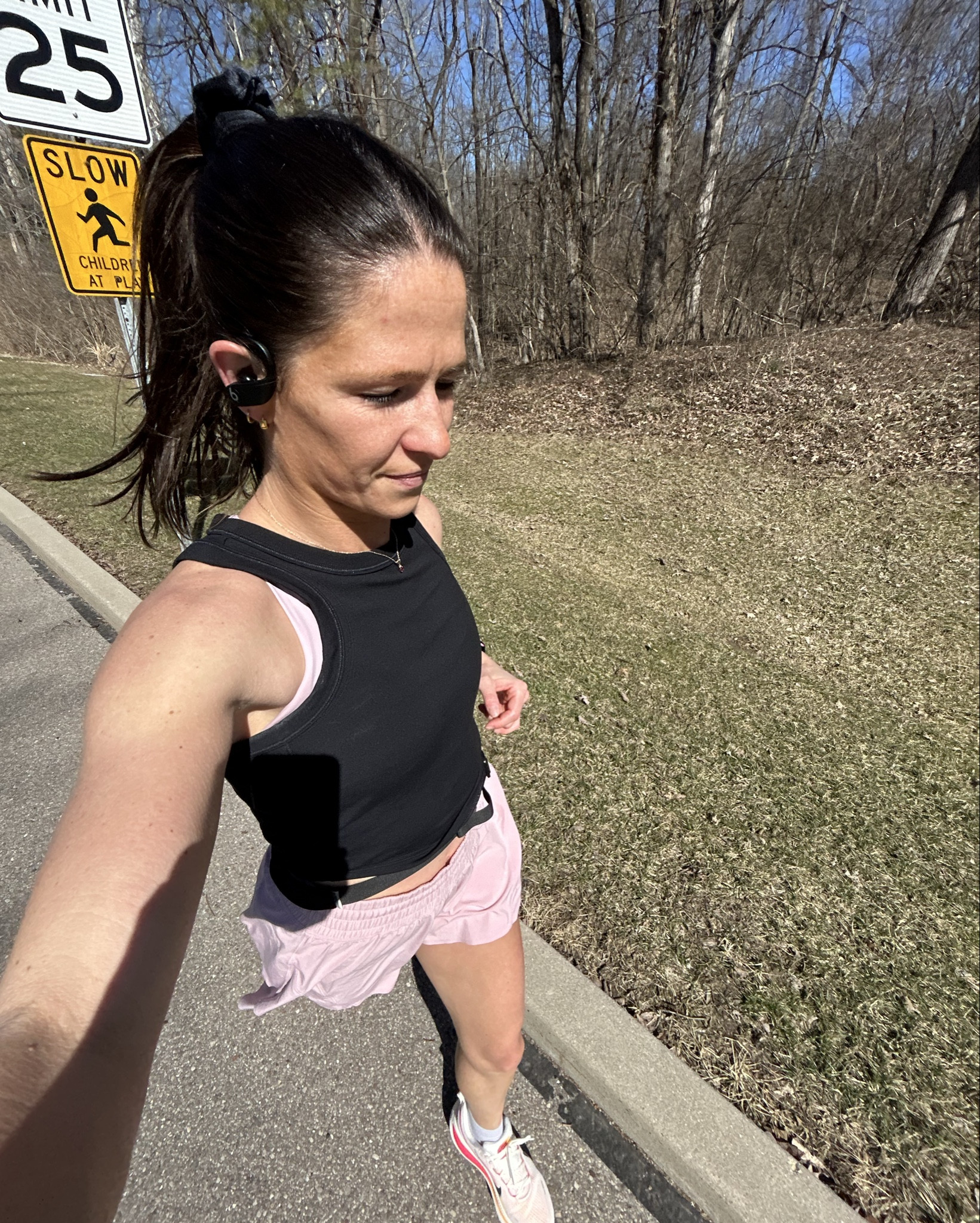 8 mile run fit 💗

#LTKSeasonal #LTKStyleTip #LTKActive
