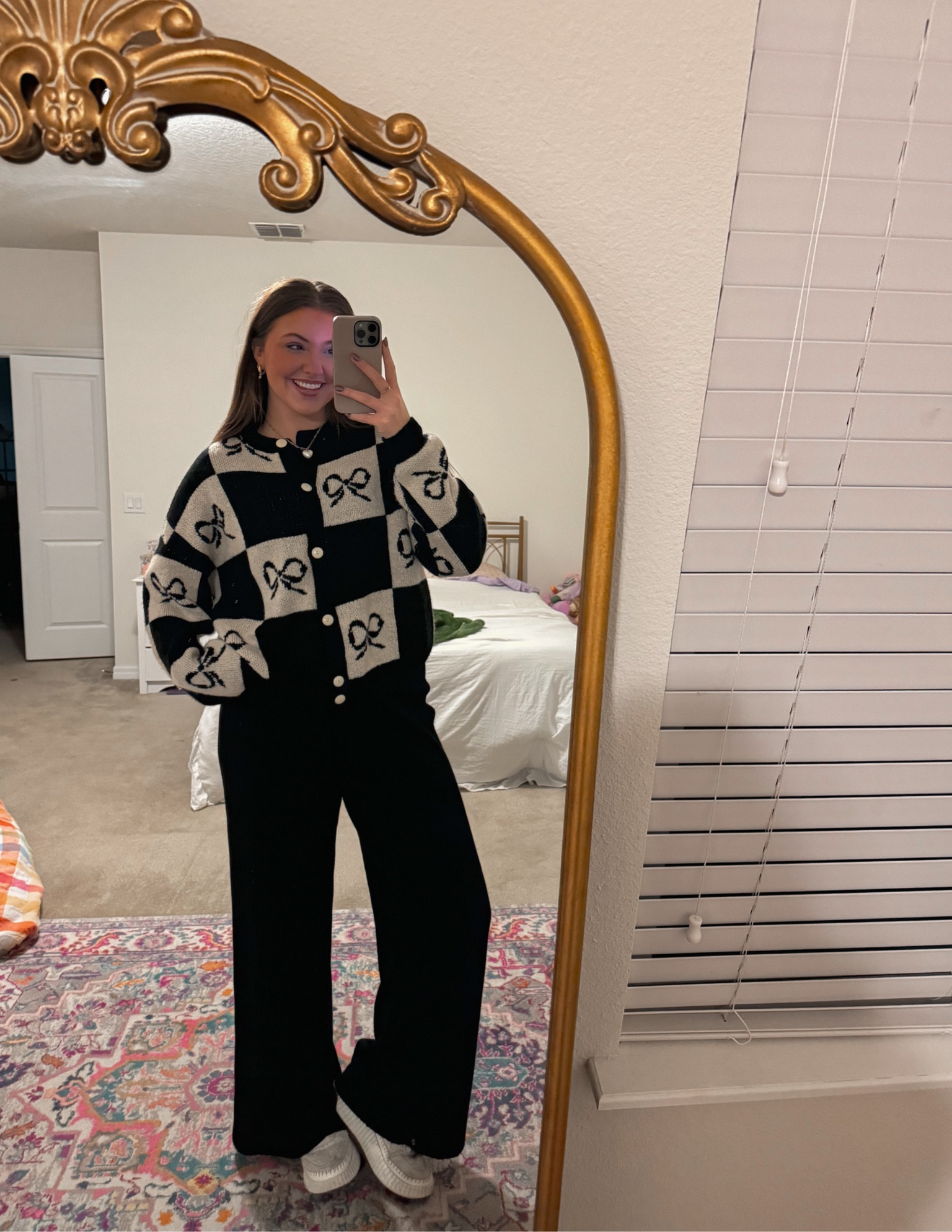 this sweater + my fav grey bandit pants 😭😭😭

#LTKHoliday #LTKSeasonal #LTKGiftGuide