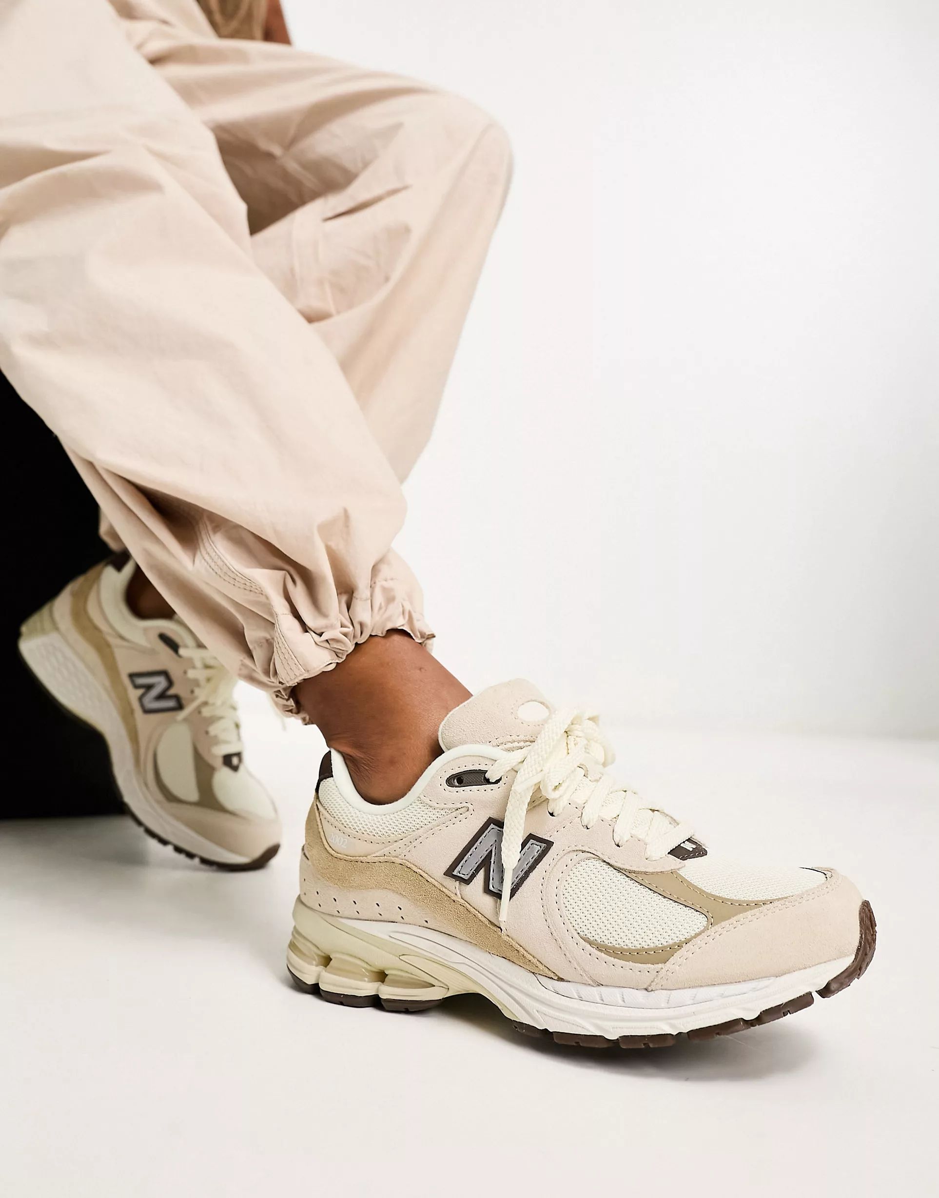 New Balance 2002R sneakers in taupe - Exclusive to ASOS | ASOS (Global)