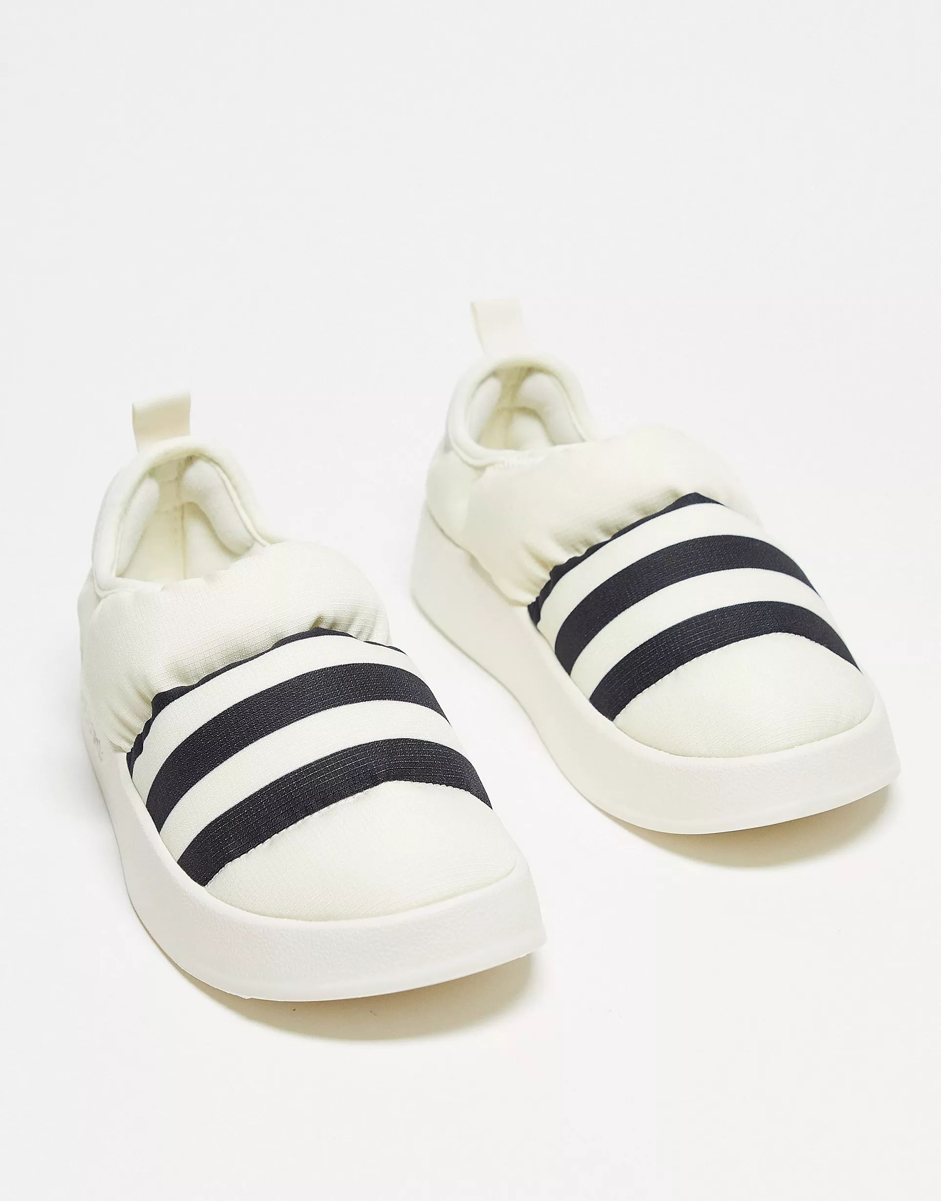 adidas Originals – Puffylette – Sneaker in Weiß mit schwarzem Detail | ASOS (Global)
