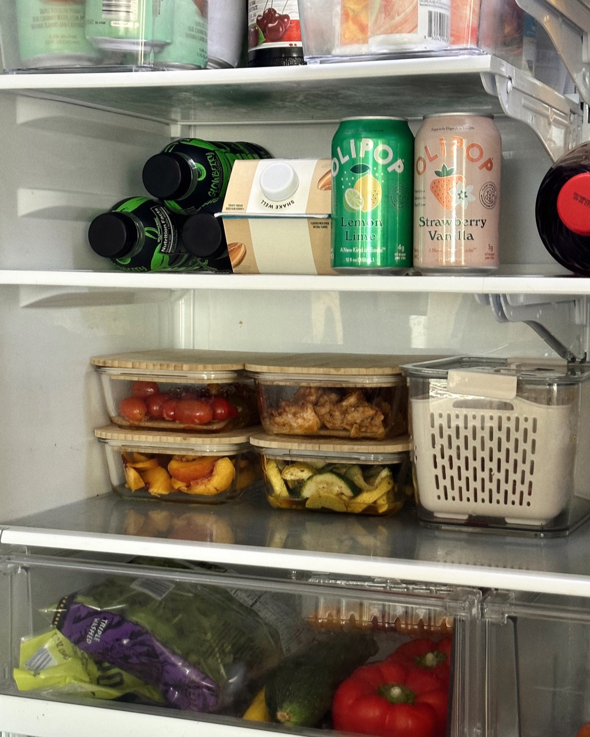 These are the containers that I use every week for my meal, prep and produce!!! Not only are they aesthetically pleasing, but they keep my food nice and fresh throughout the week:))