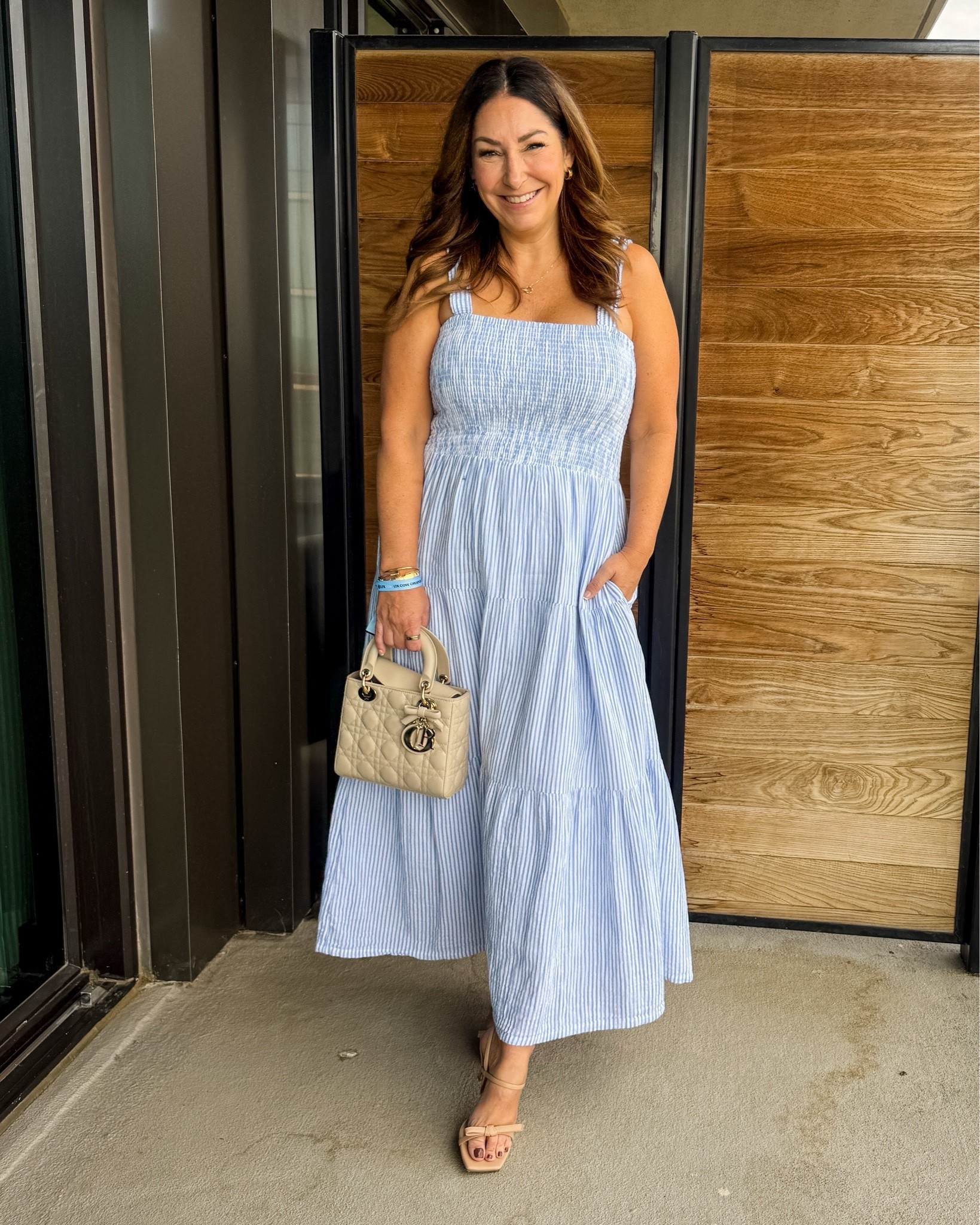 LTKcon check in and happy hour was the perfect time to chat with friends and this lightweight gauze dress was perfect tts, large

#LTKCon #LTKSeasonal #LTKMidsize