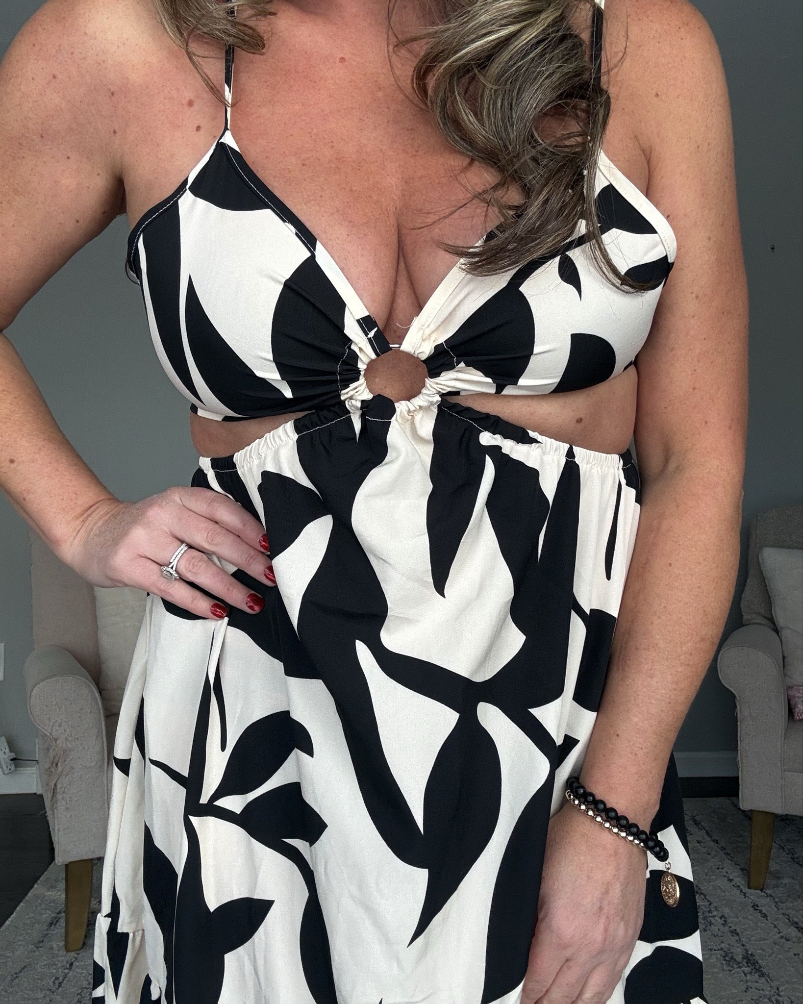  Cut Out Tie Back Boho Maxi Dress🖤

Super flattering maxi dress! I am dreaming of being back in Florida in this gorgeous dress 🌴

#LTKTravel #LTKOver40 #LTKSeasonal