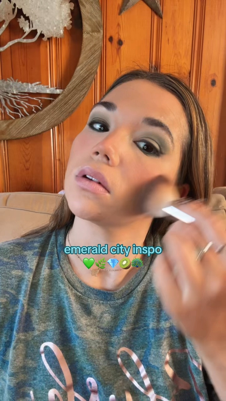 my new fav color is EMERALD 💚

#LTKHoliday #LTKGiftGuide #LTKBeauty