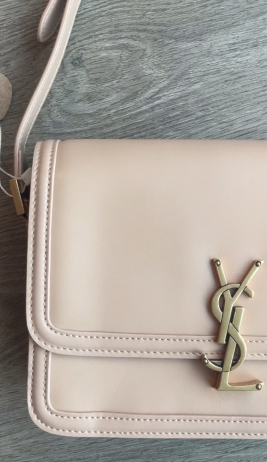 Beige medium sized cross body bag from dhgate

#LTKSeasonal #LTKitbag #LTKunder100
