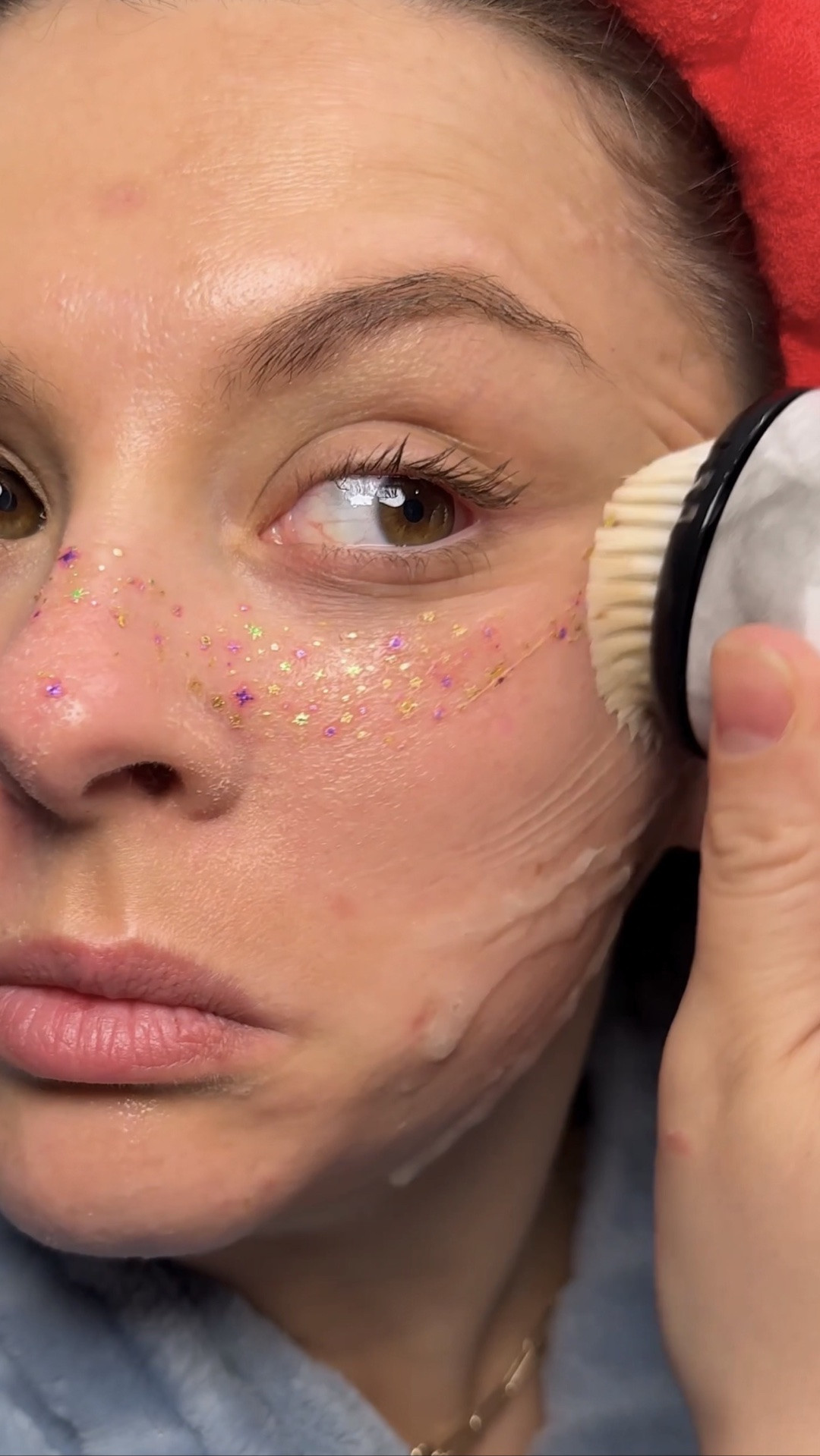 taught pilates. wore glitter. no regrets. this got EVERYTHING off my face.

the Soniclear by @michaeltoddbeauty doesn’t just “wash” my face, it cleanses (including glitter) ✨

#soniclearreview #verifiedreview #facewashroutine

#LTKActive #LTKBeauty #LTKmorningroutine