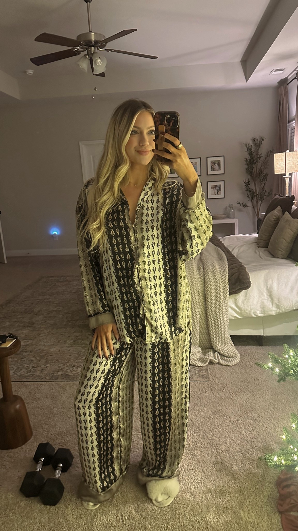Love a good PJ set 🥰🥰


Pajamas | Free People | cozy | lounge | loungewear | comfy | fashion 

#LTKmorningroutine #LTKselfcare #LTKFindsUnder100