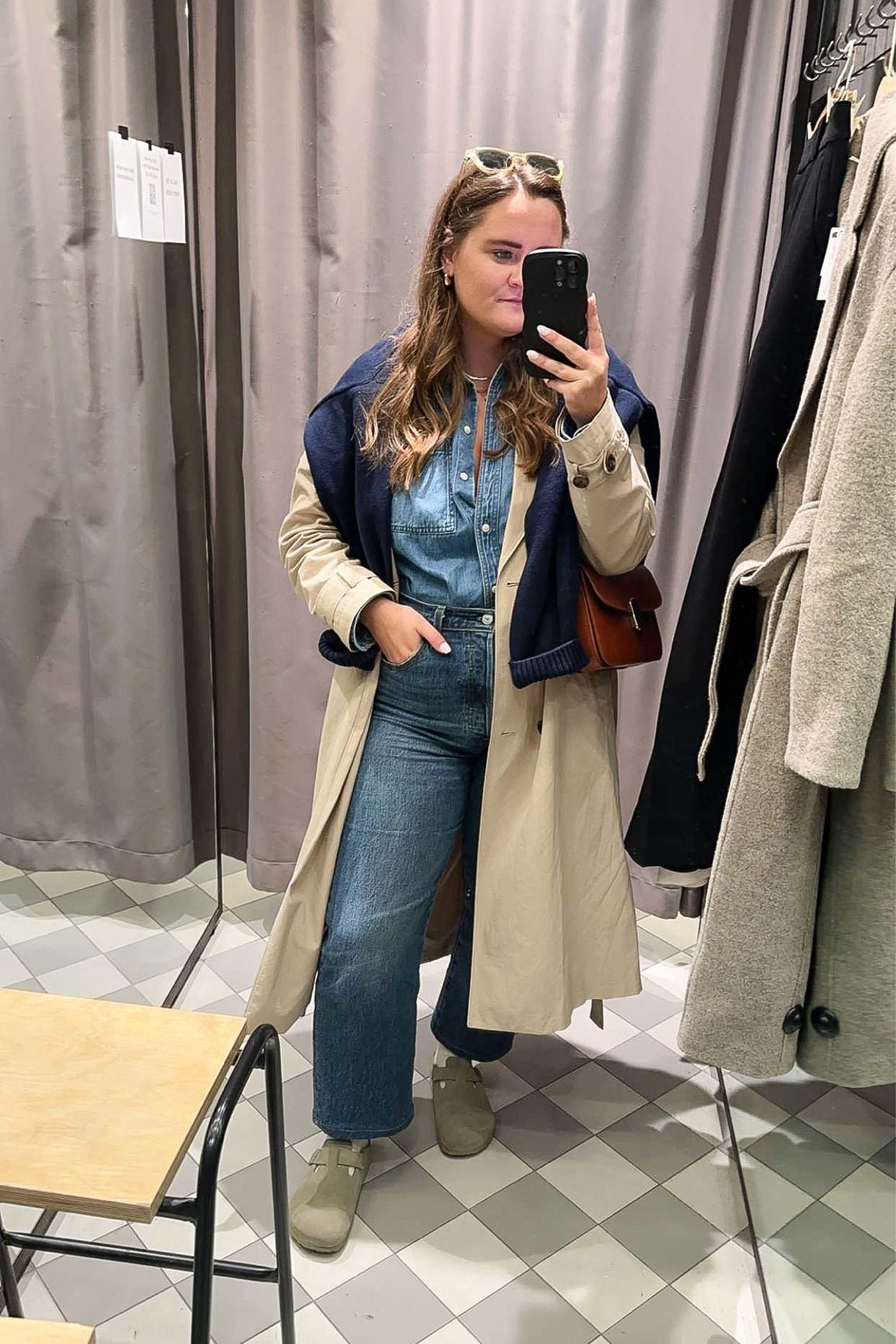 Easy fall outfit 🍂 

Denim shirt
Straight leg jeans
Trench coat
Leather bag
Sweater

#LTKitbag #LTKshoecrush #LTKfindsunder100