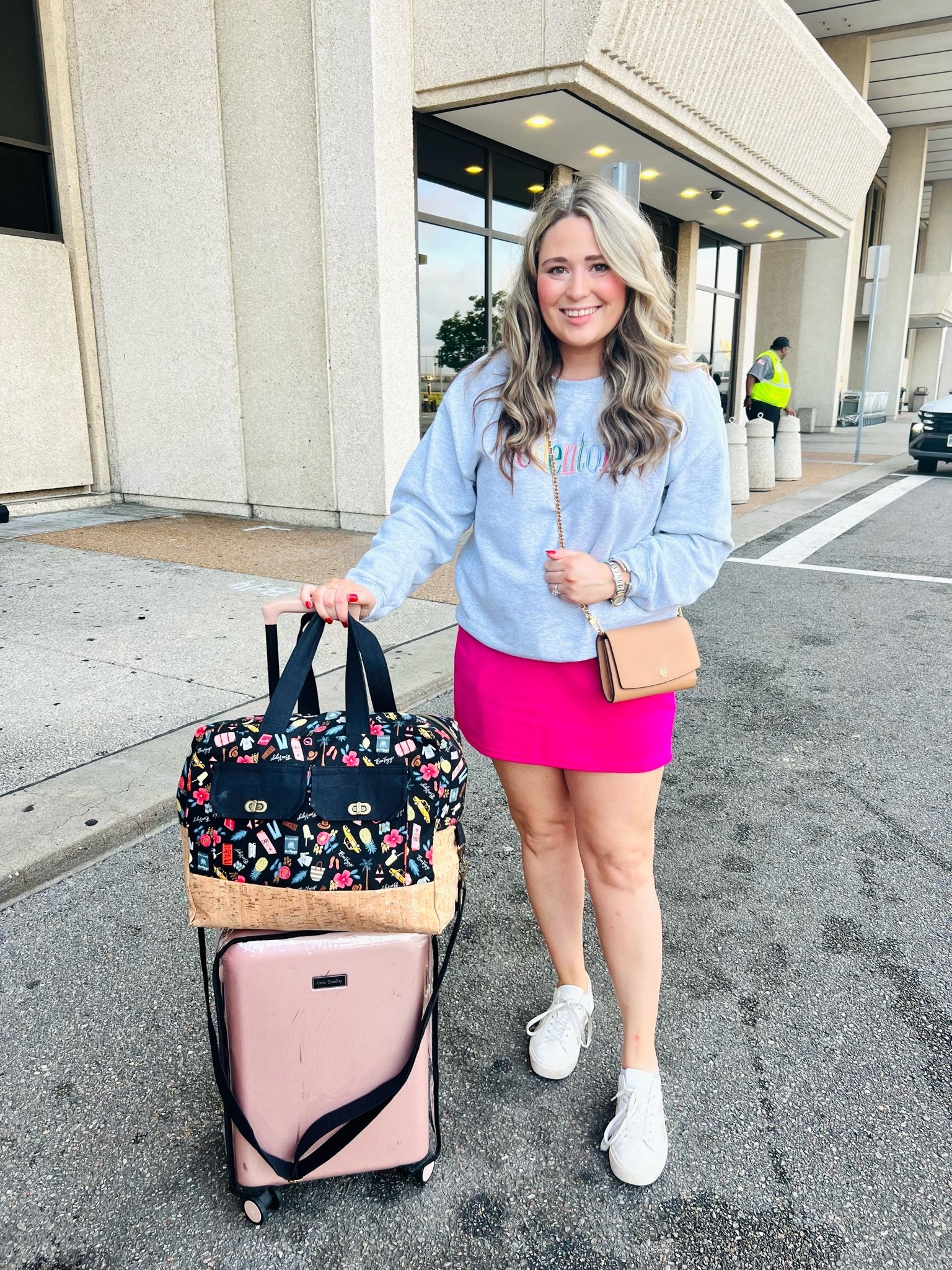 Travel outfit || airport outfit 

Sweatshirt is from Simply Stated Boutique!

#LTKootd #LTKTravel