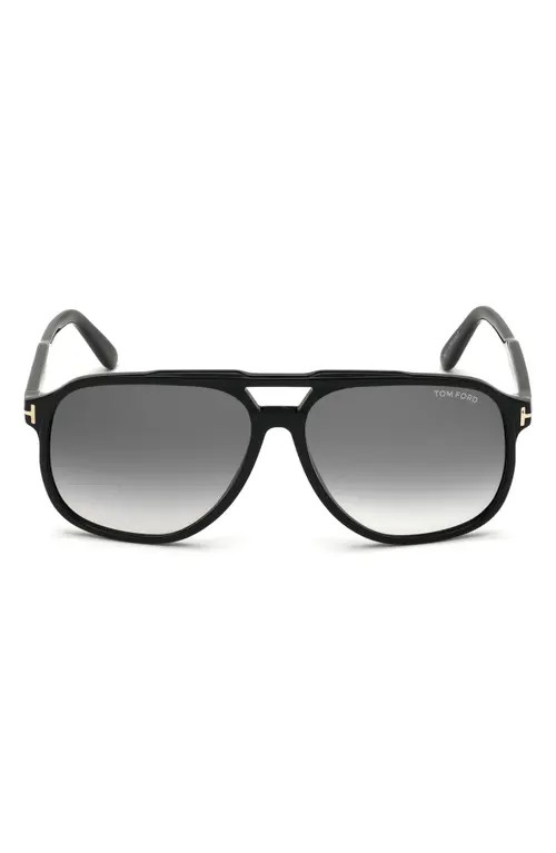 TOM FORD Raoul 62mm Gradient Navigator Sunglasses in Shiny Black /Smoke Polarized at Nordstrom | Nordstrom