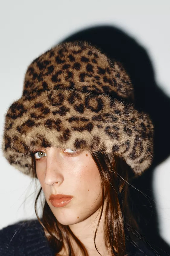 ANIMAL PRINT FAUX FUR HAT | Zara UK