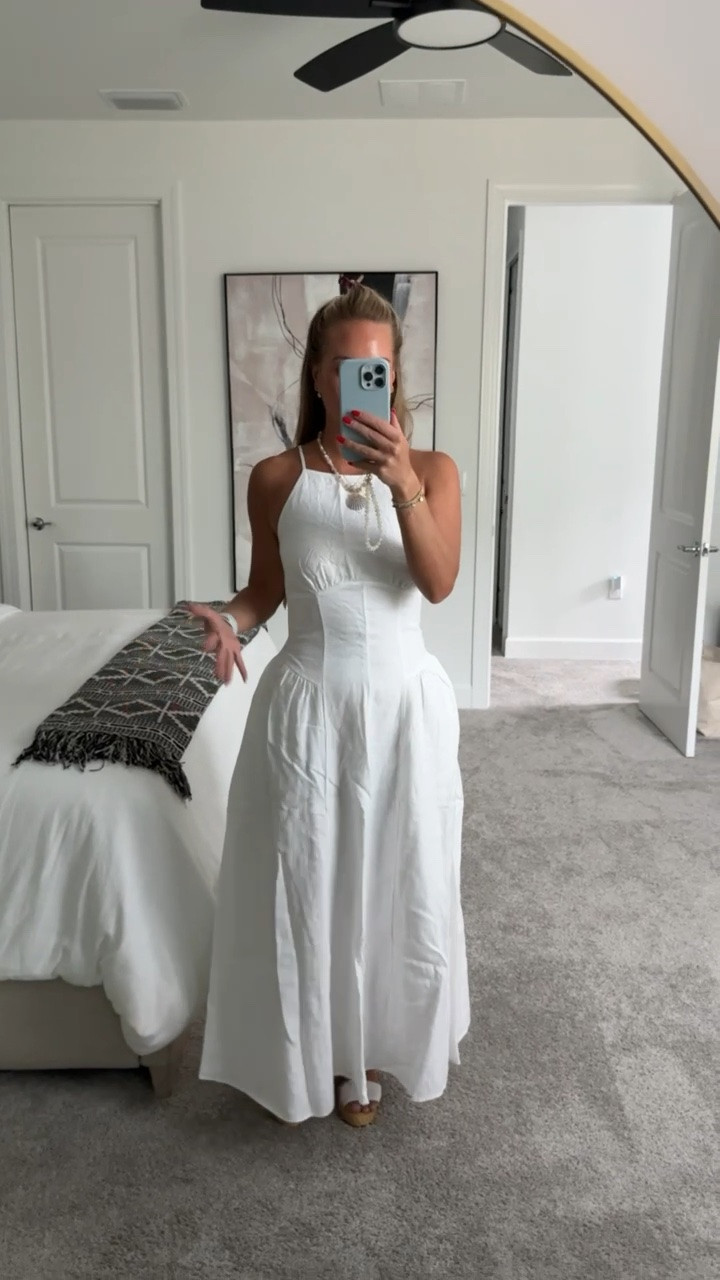 New linen halter dress from @abercrombie   

Wearing S in this drop waist linen dress with halter top

Abercrombie dress sale, summer dress, linen dress, midi skirt, vacation style, resort outfit, beach dress, summer fashion, warm weather outfit, Abercrombie women, dress sale, summer wardrobe, sundress, seasonal sale

#LTKootd #LTKSeasonal