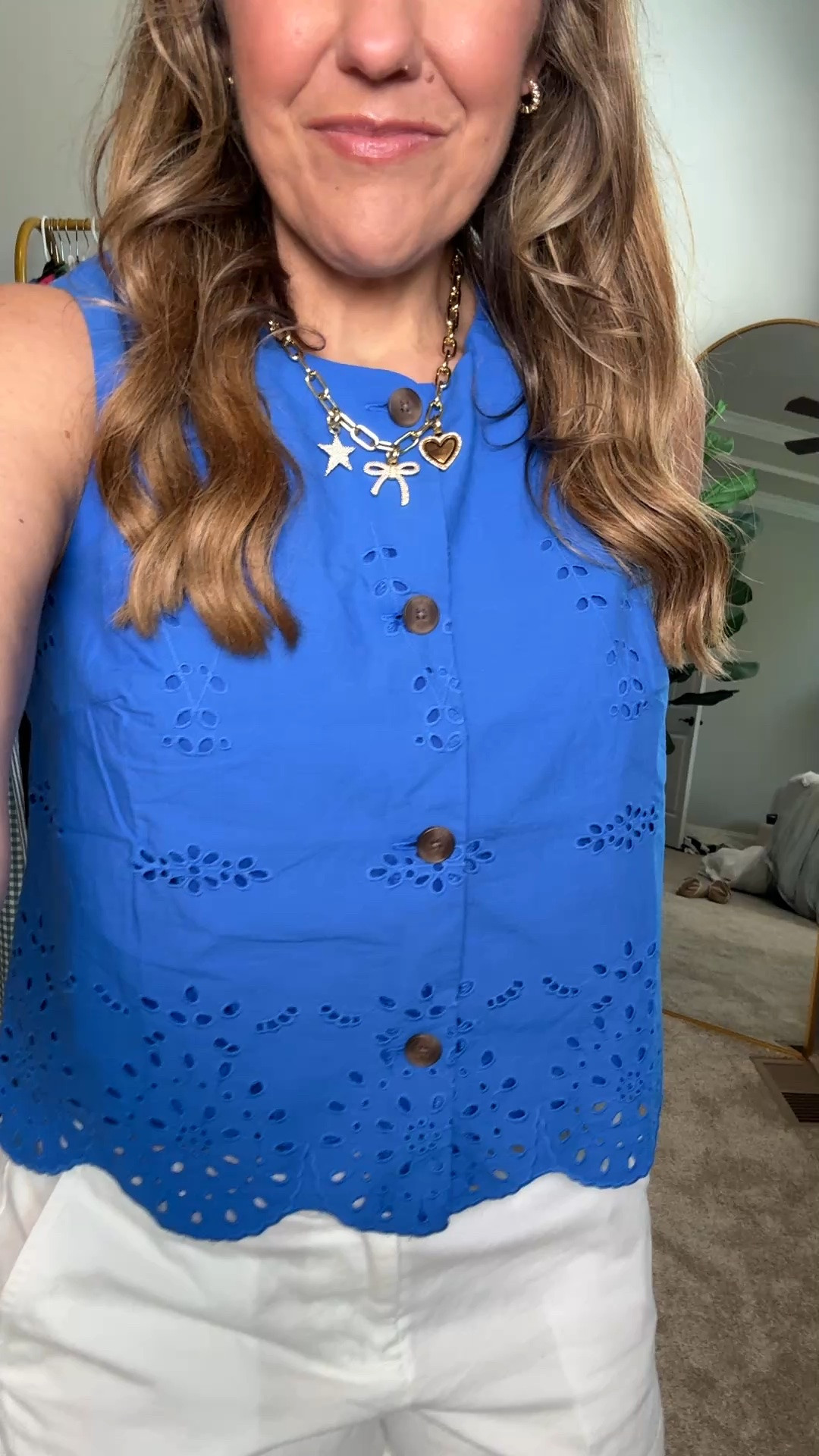 Obsessed with this blue and this adorable ale eyelet top!!

#LTKootd