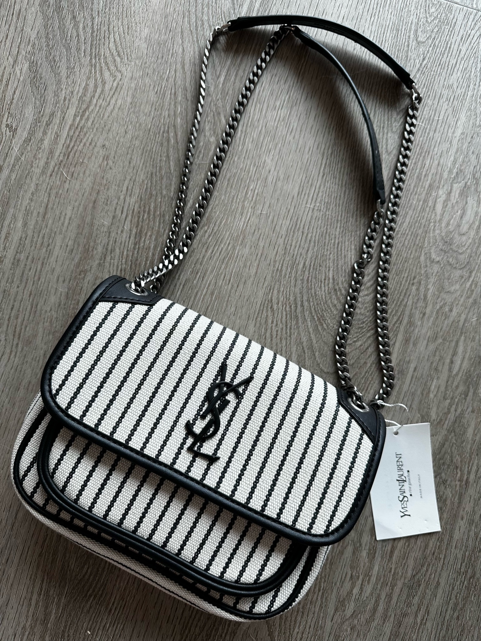Black and white bag shoulder/cross body bag from DHgate

#LTKitbag #LTKFind #LTKunder100