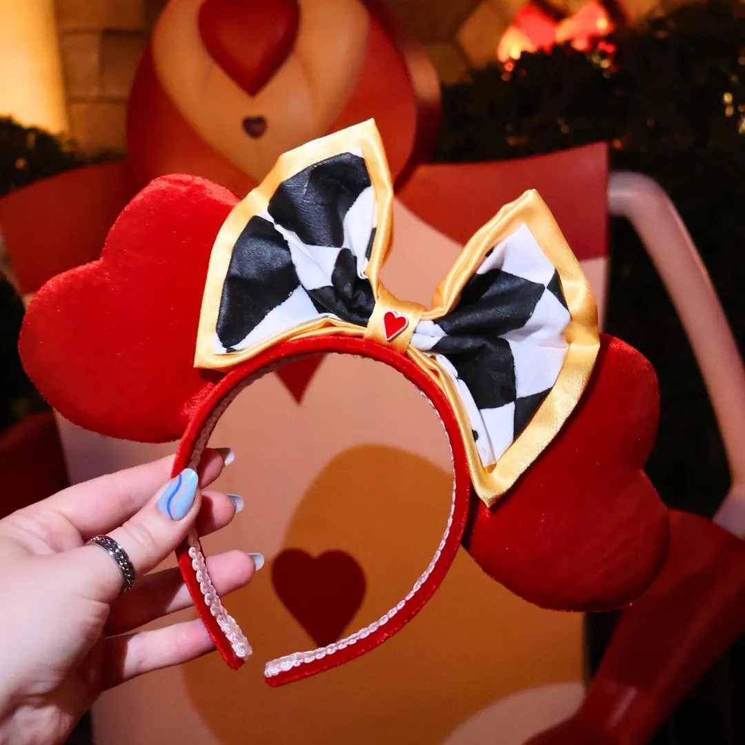 Queen of Hearts Minnie Ears | Heart Shaped Minnie Ears - Etsy | Etsy (US)