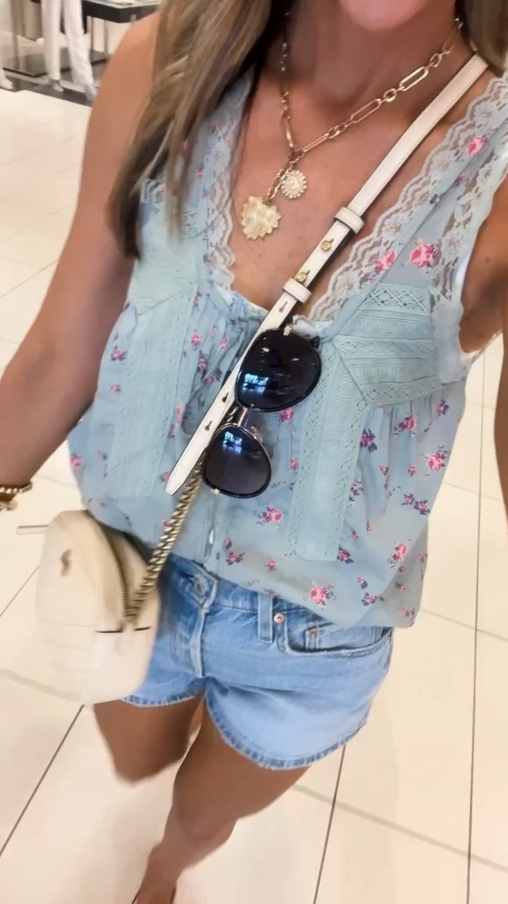 The most adorable floral tank! The perfect top for denim! Wearing small in tank, 25 in shorts

#LTKSeasonal #LTKootd #LTKdayinmylife