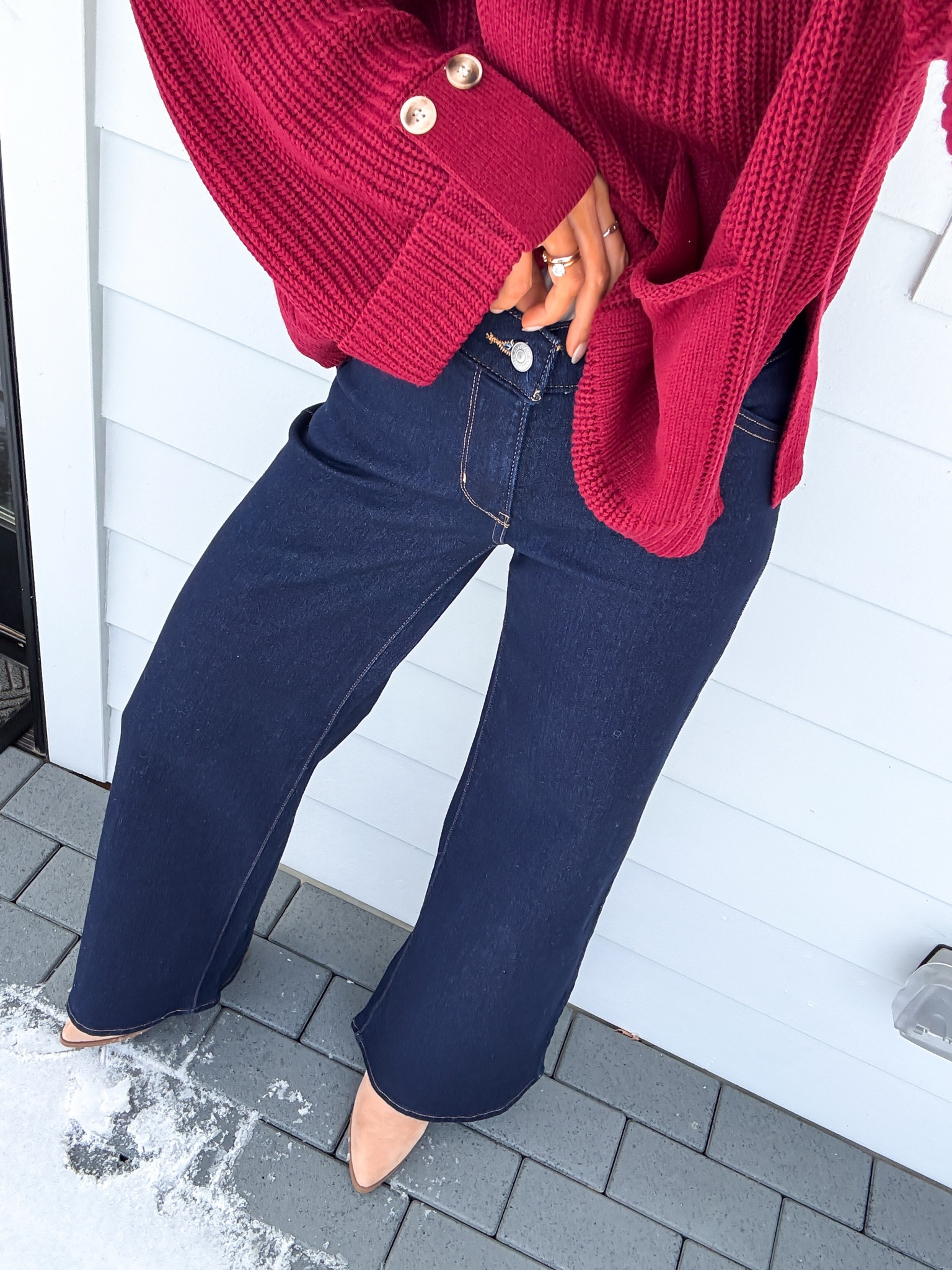 Wearing a small in everything. Jeans fit true to size - I’m wearing a size 25 

#LTKSaleAlert #LTKootd #LTKFindsUnder50